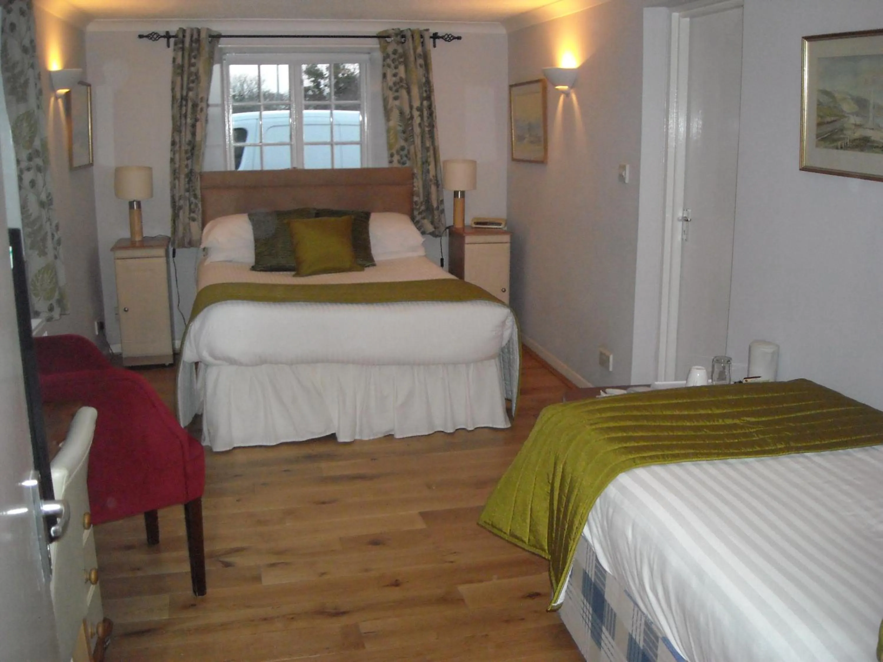 Photo of the whole room, Bed in Townstal Farmhouse