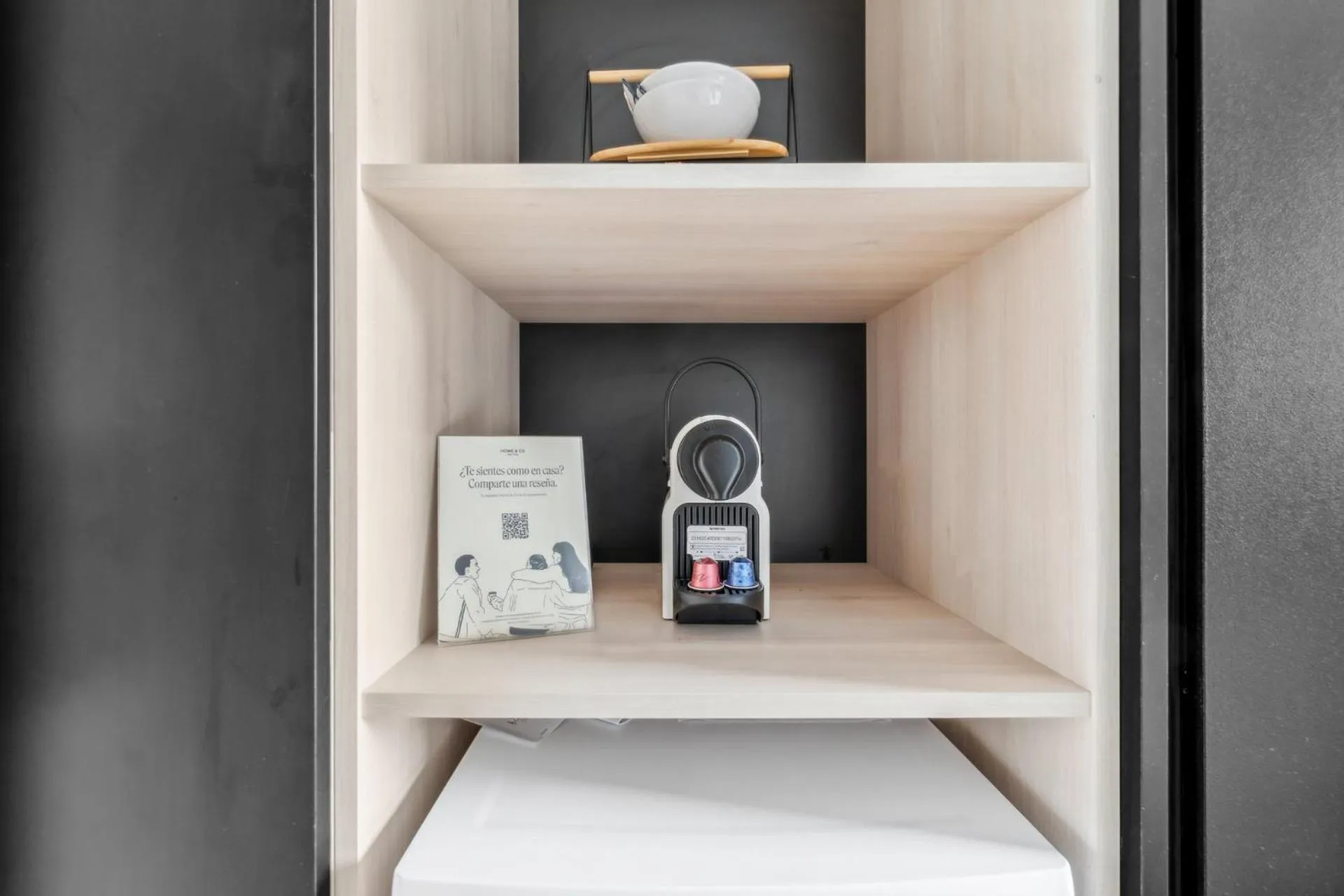 Coffee/tea facilities in Home and CoLiving Pamplona