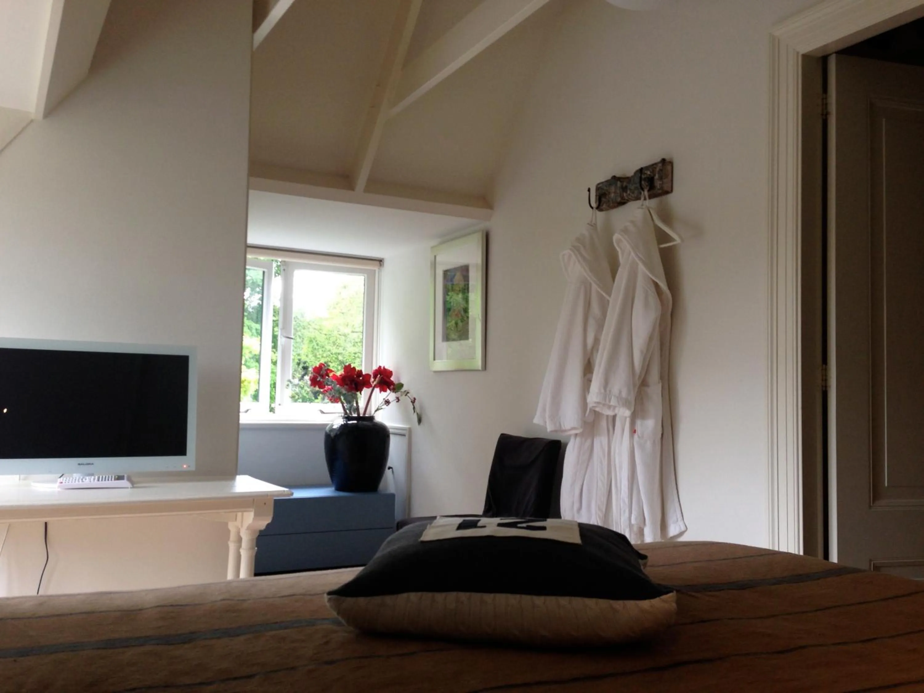 Photo of the whole room in Room One-Twenty-One