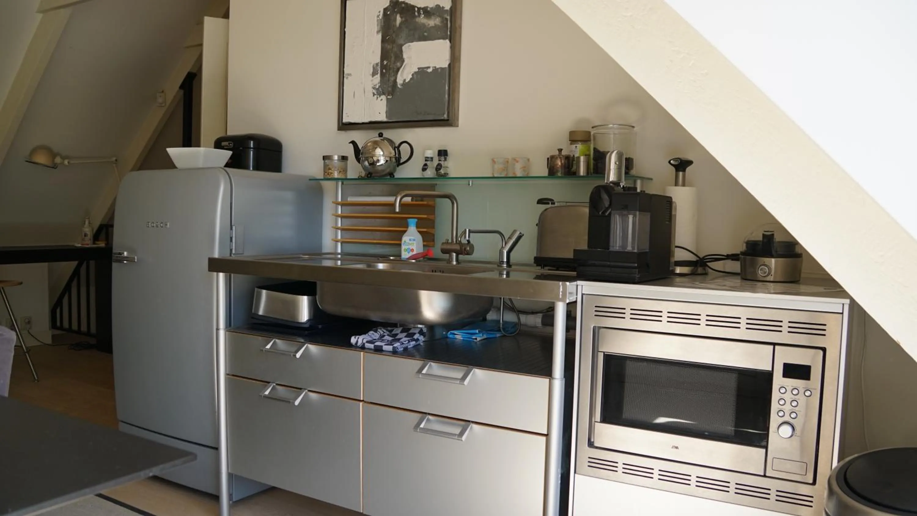 Kitchen or kitchenette in Room One-Twenty-One