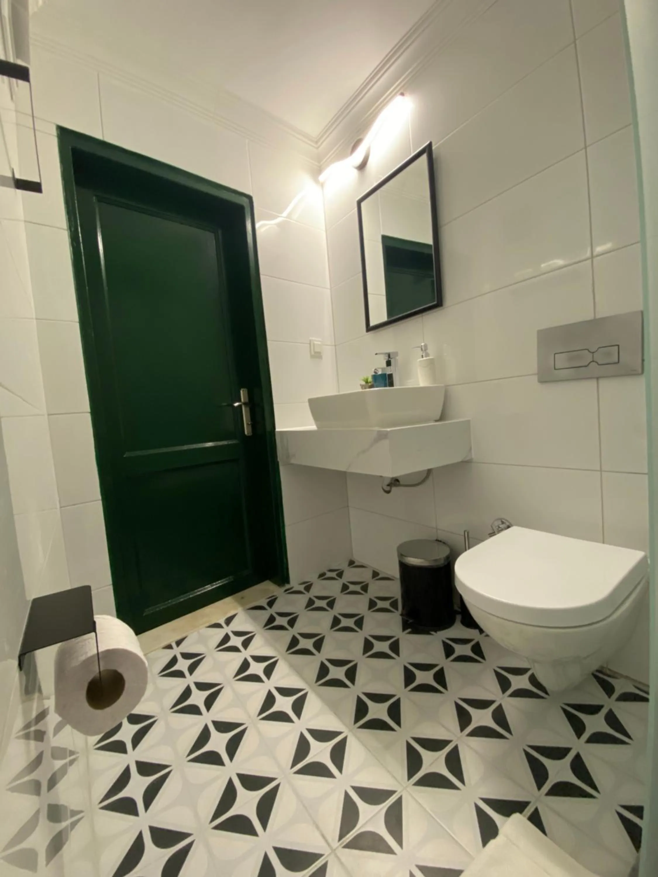 Shower in Garden Palace Boutique Hotel