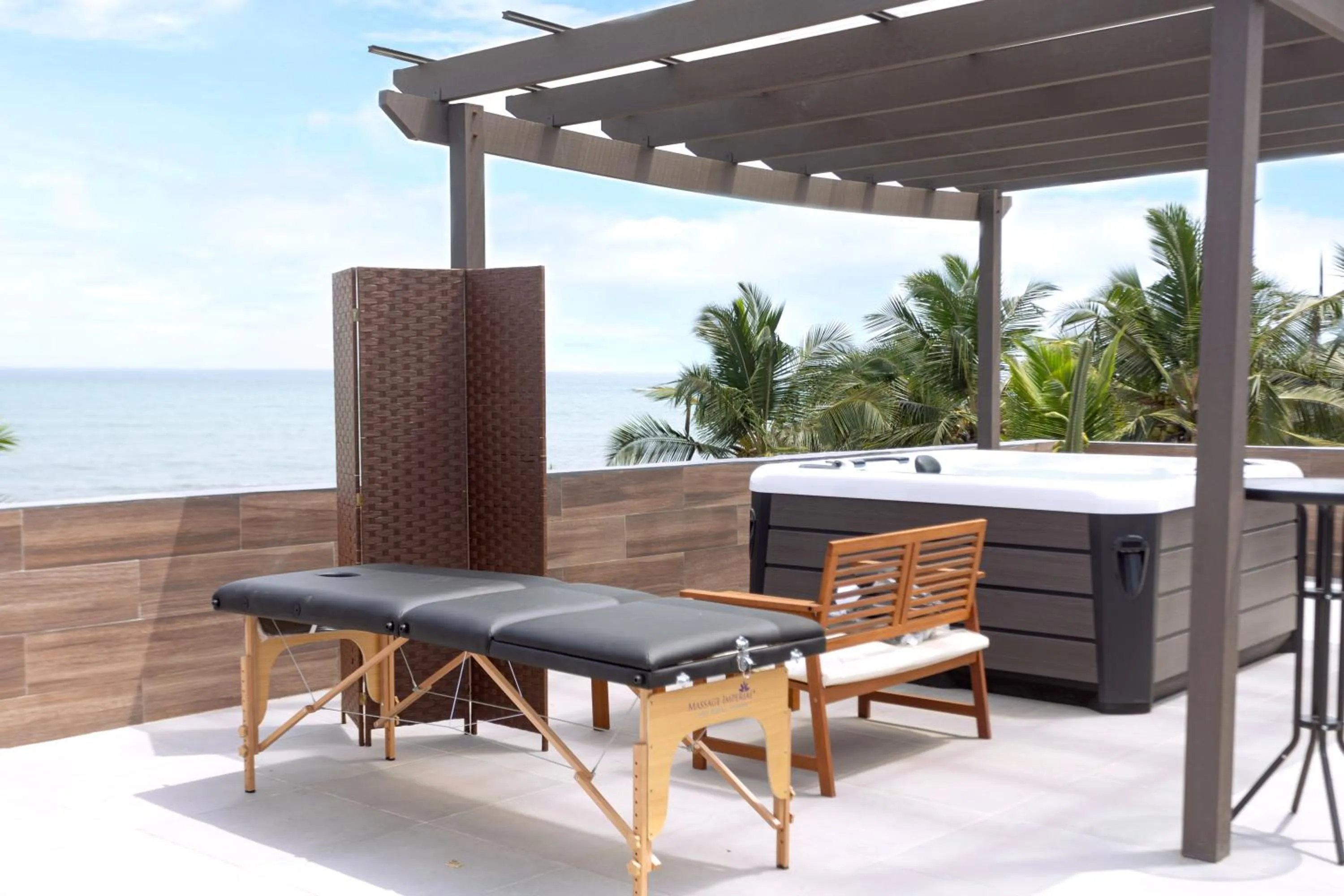 Hot Tub in Serenity Residences & Spa - Kokrobite Beach