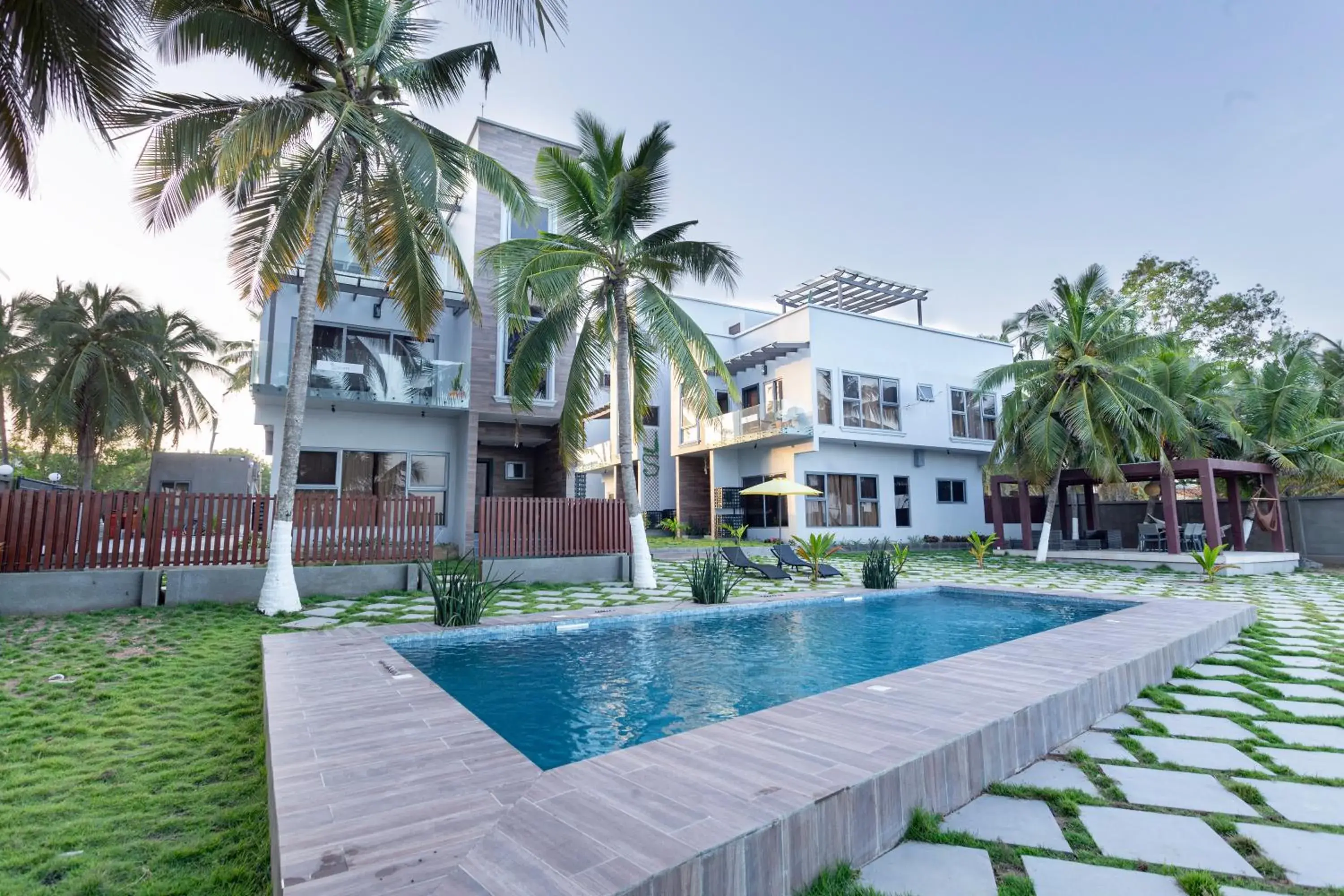 Swimming pool in Serenity Residences & Spa - Kokrobite Beach Swimming pool in Serenity Residences & Spa - Kokrobite Beach