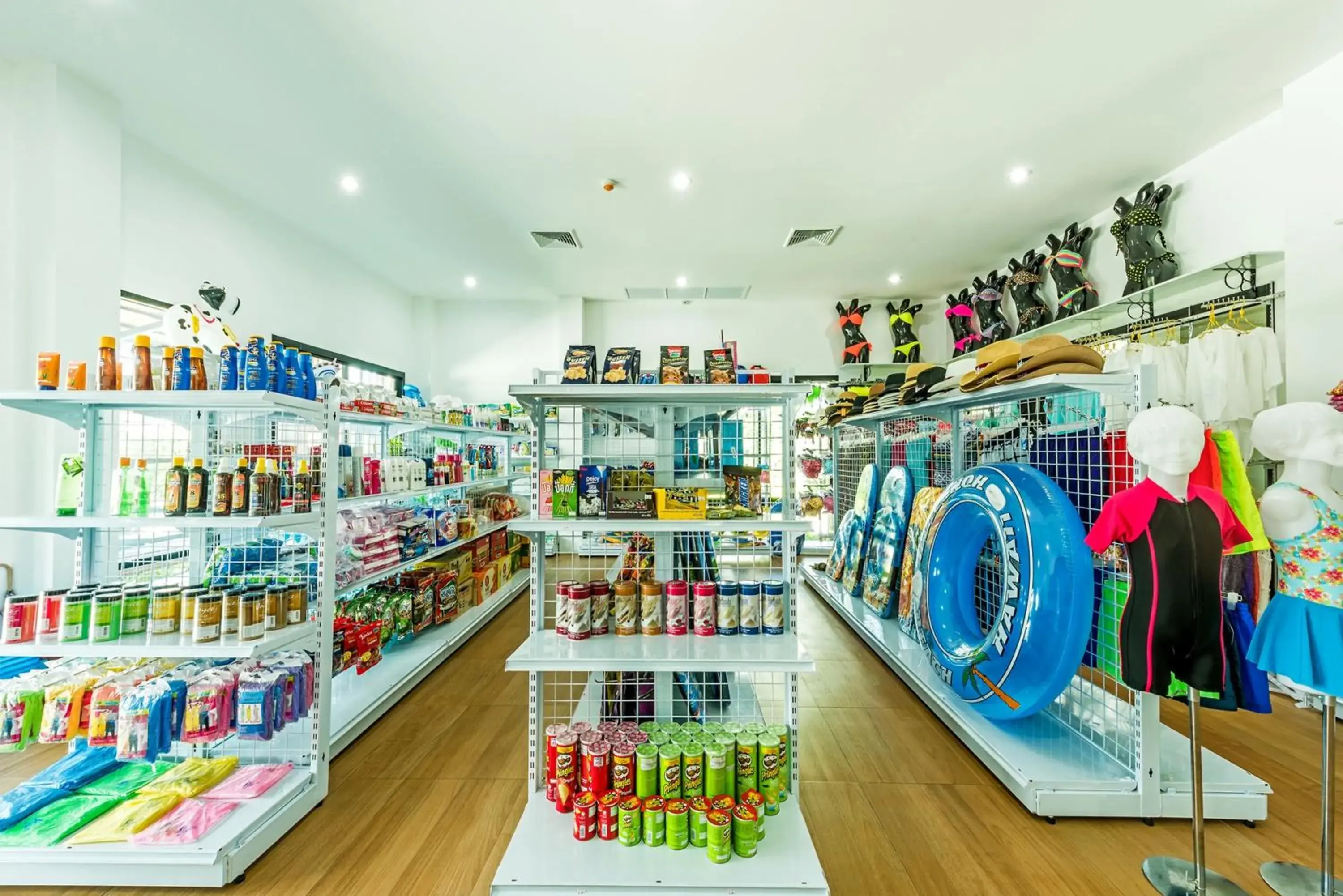 On-site shops in Chalong Miracle Lakeview On-site shops in Chalong Miracle Lakeview