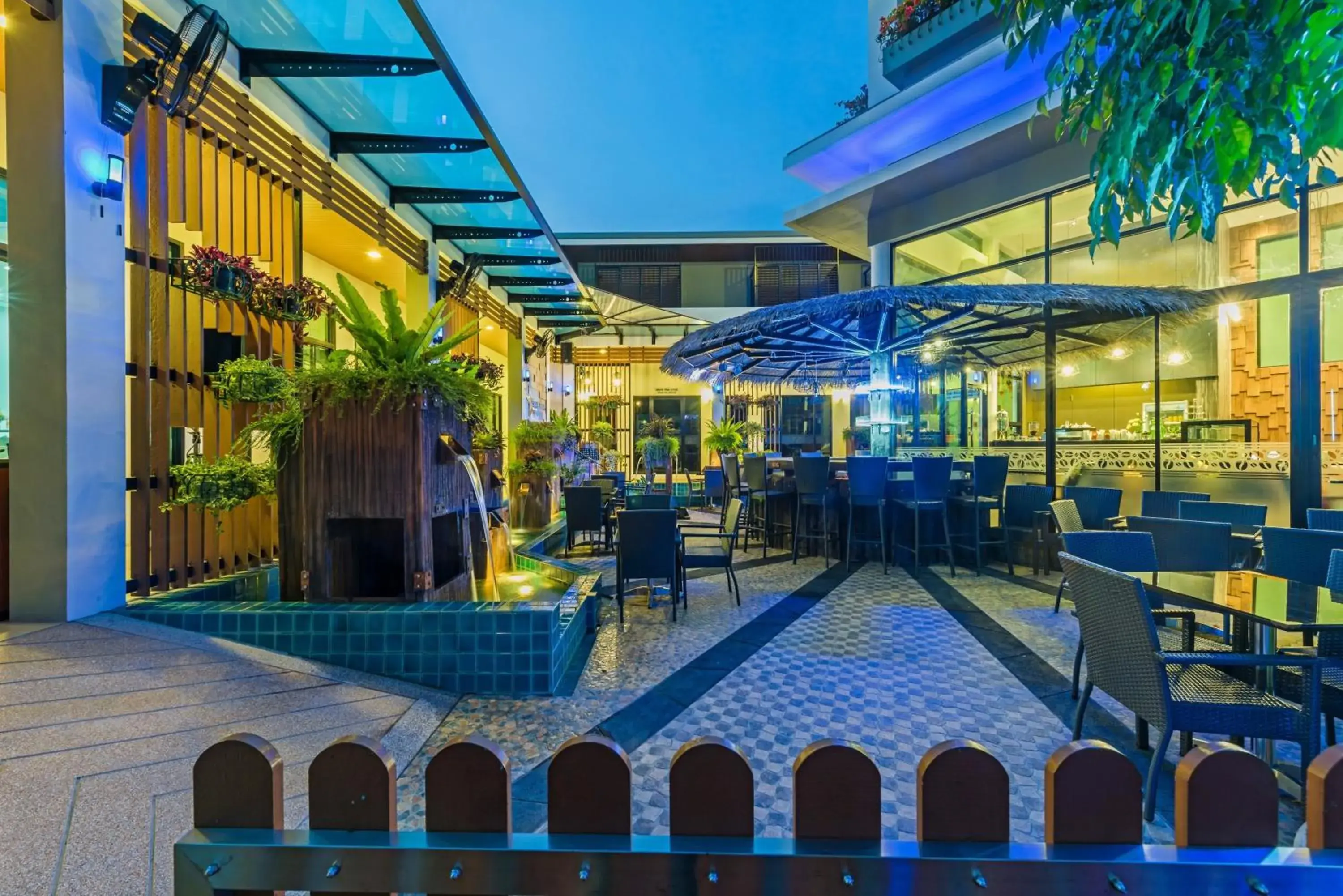 Drinks in Chalong Miracle Lakeview Drinks in Chalong Miracle Lakeview