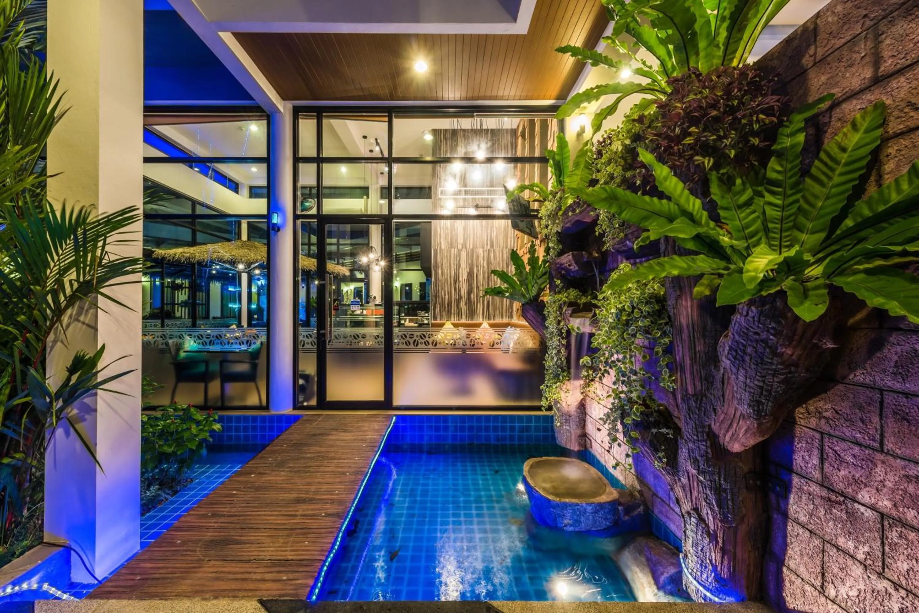 Lounge or bar in Chalong Miracle Lakeview