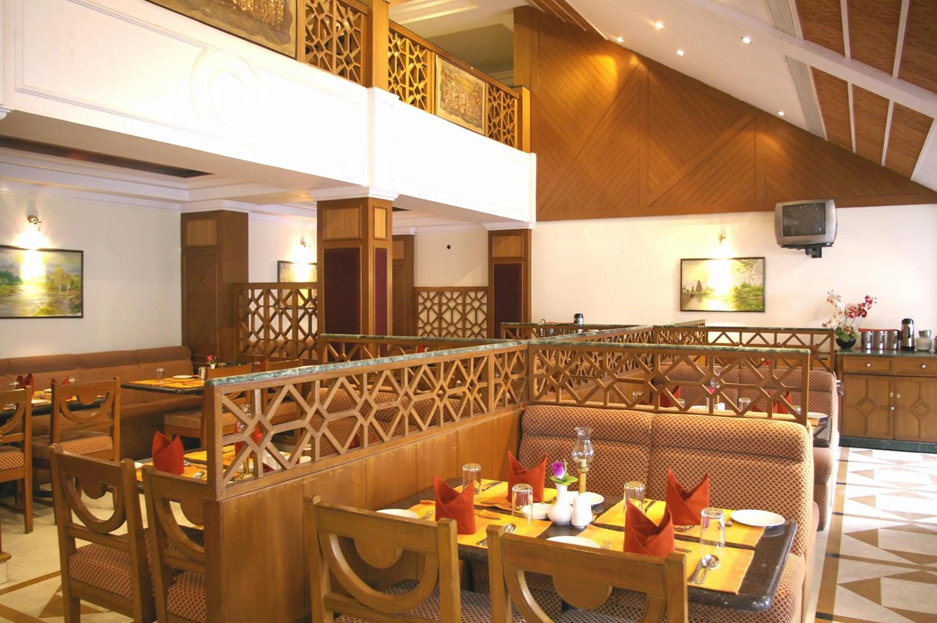 Restaurant/places to eat in Regency Kanchipuram by GRT Hotels