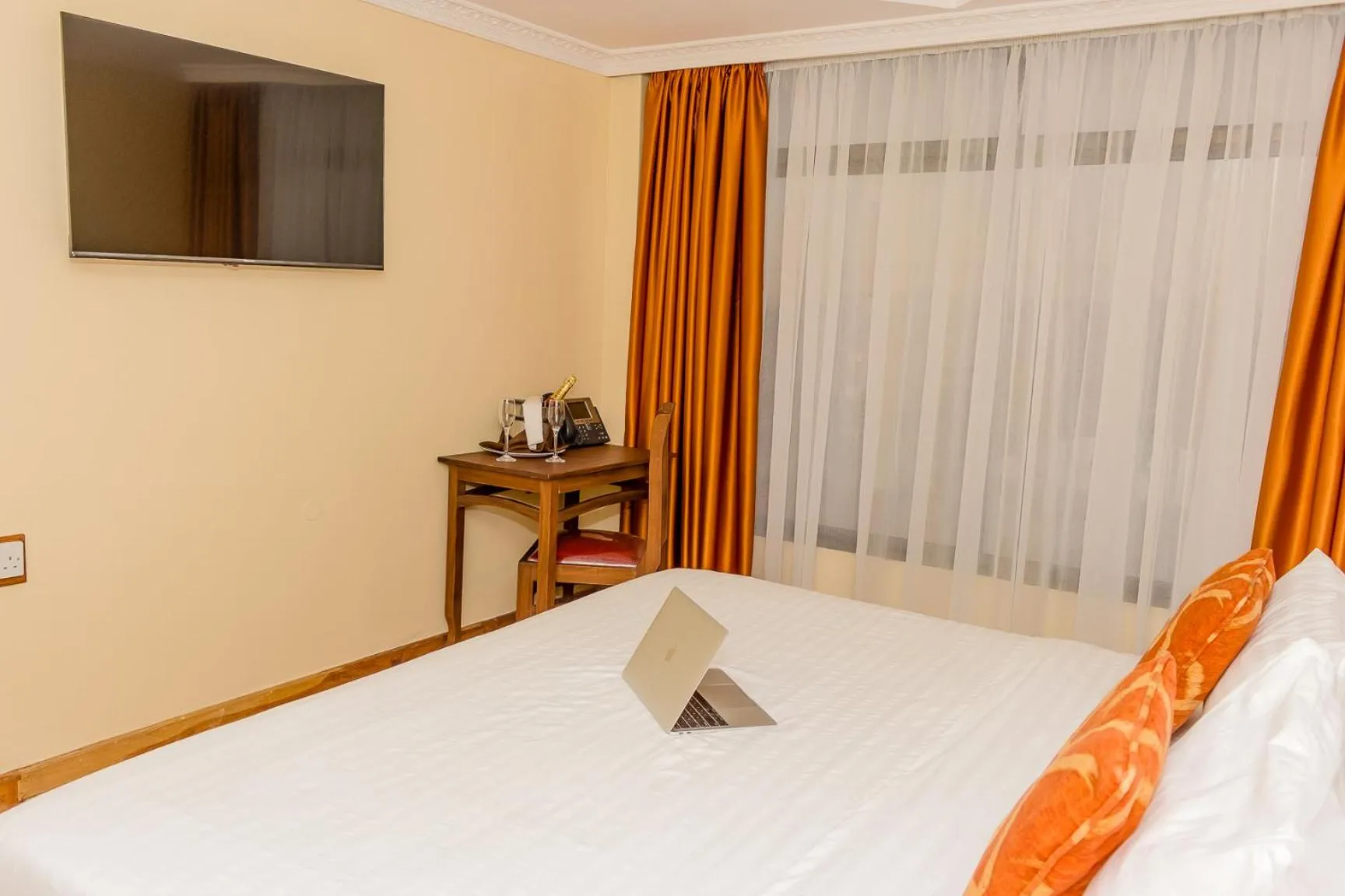 Bed in The Glacier Hotel Nanyuki