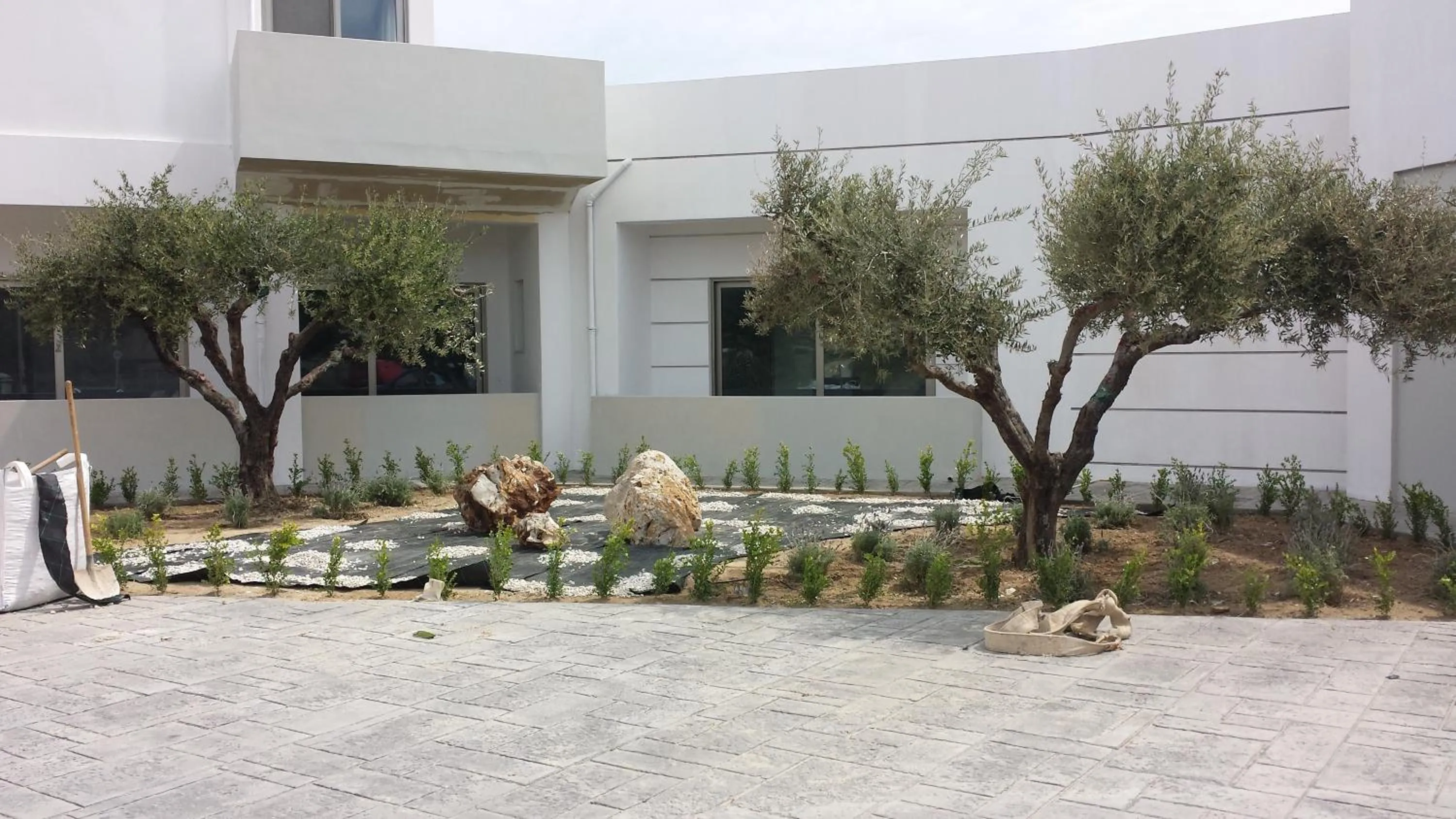 Facade/entrance in Royal Bay Suites