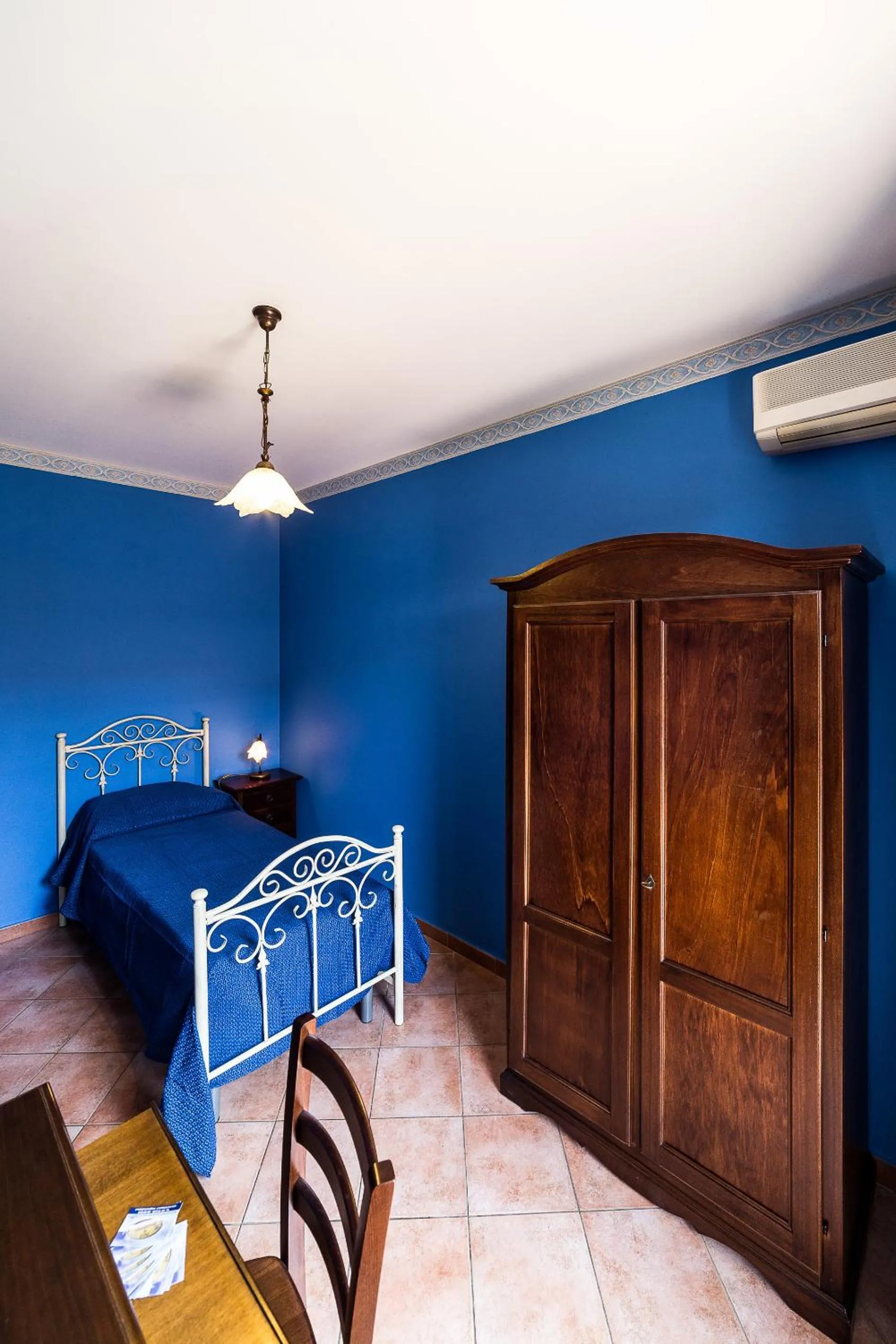 Family Room with Private Bathroom in Bed And Breakfast Marina d'Aspra