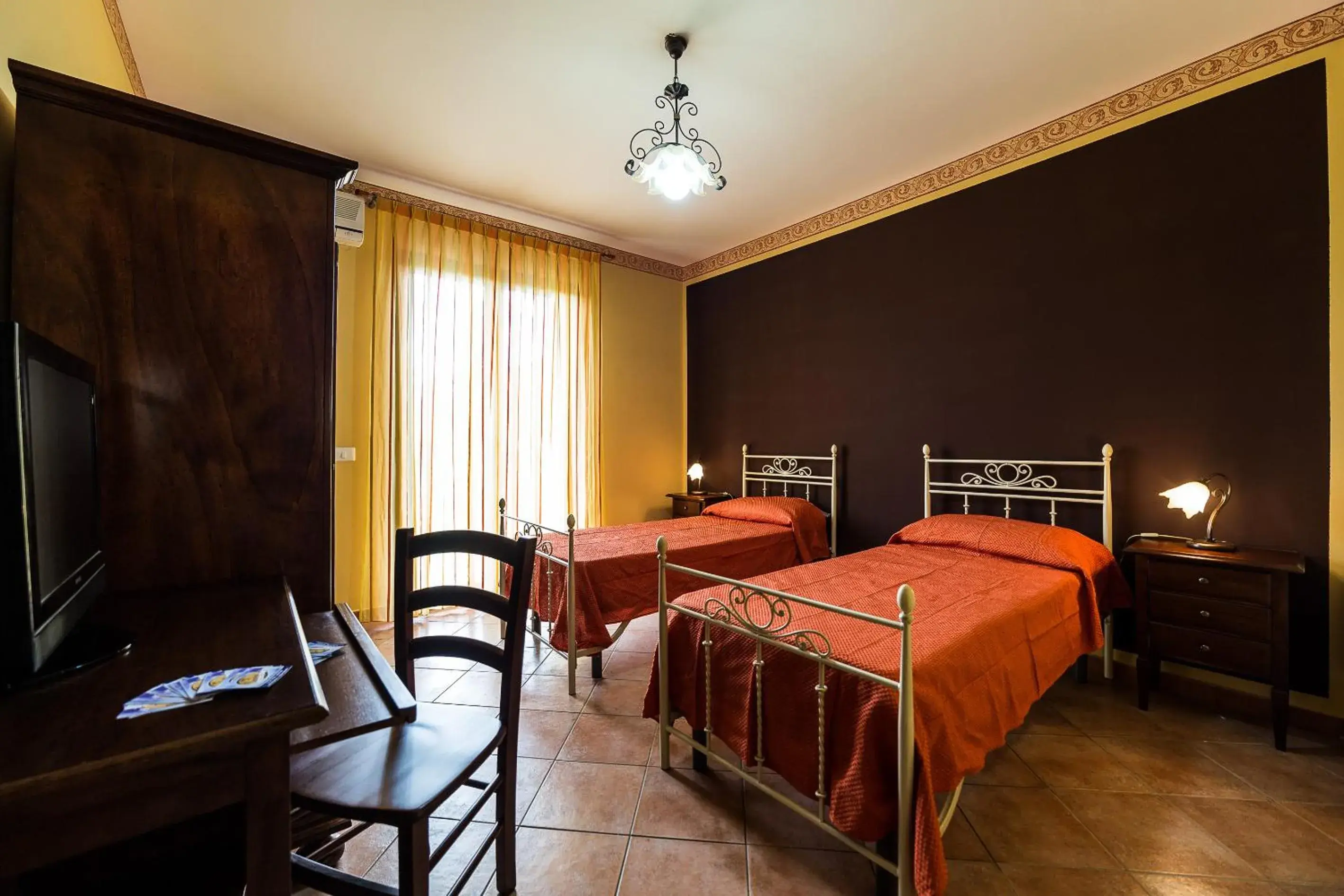 Double or Twin Room with Bathroom in Bed And Breakfast Marina d'Aspra Double or Twin Room with Bathroom in Bed And Breakfast Marina d'Aspra
