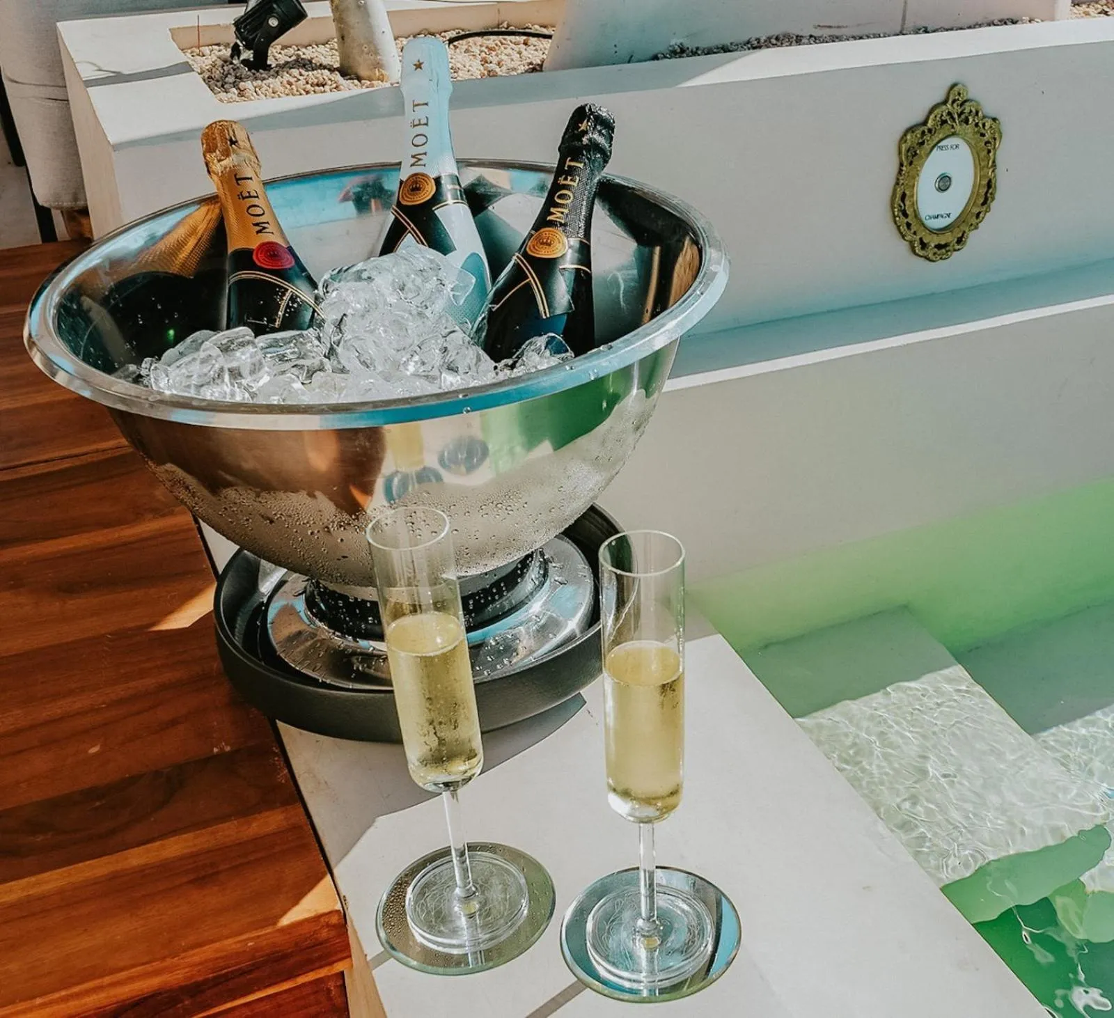 Swimming pool in Republica Pagana