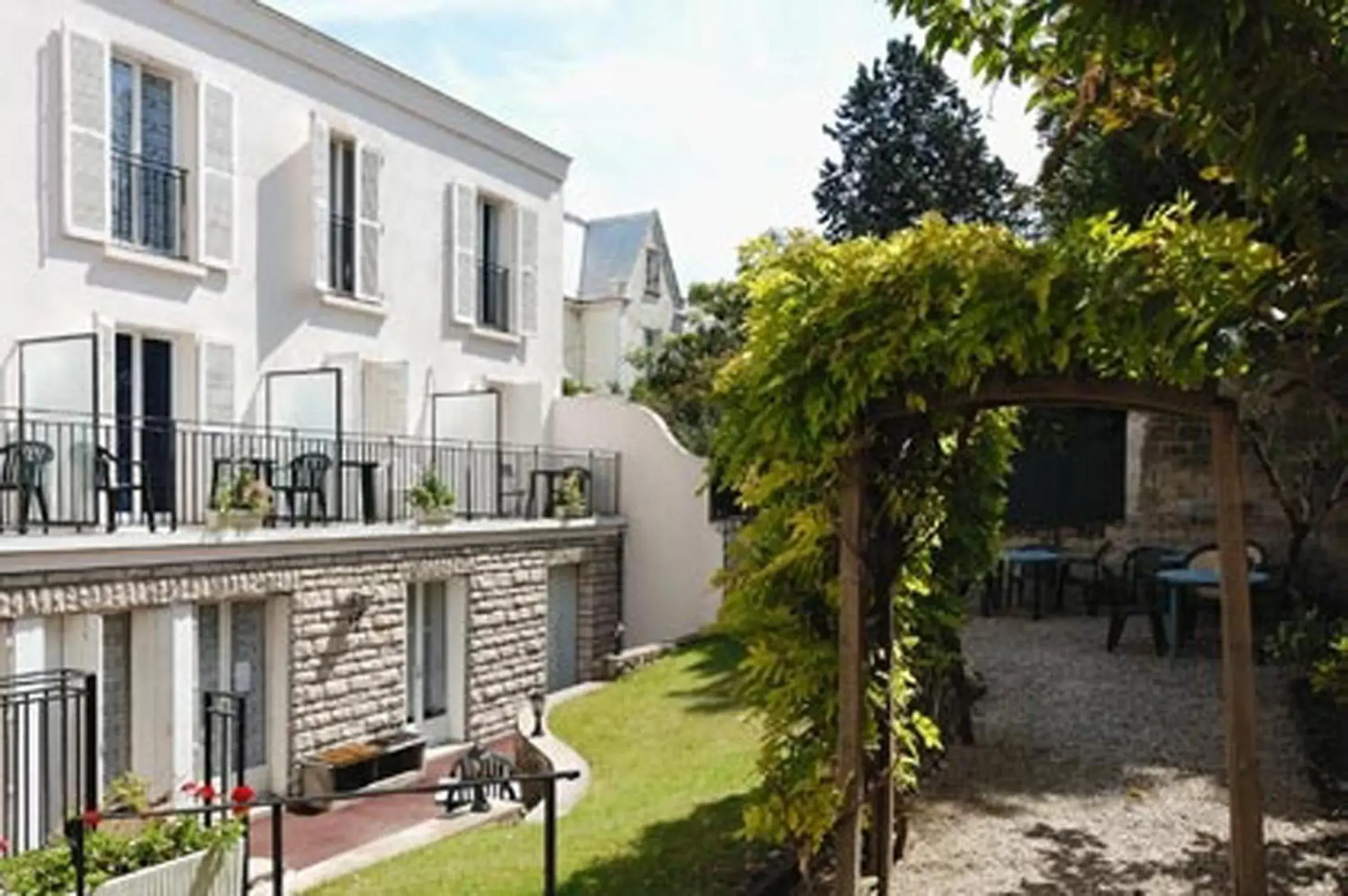 Facade/entrance, Property Building in Hôtel Marie Louise