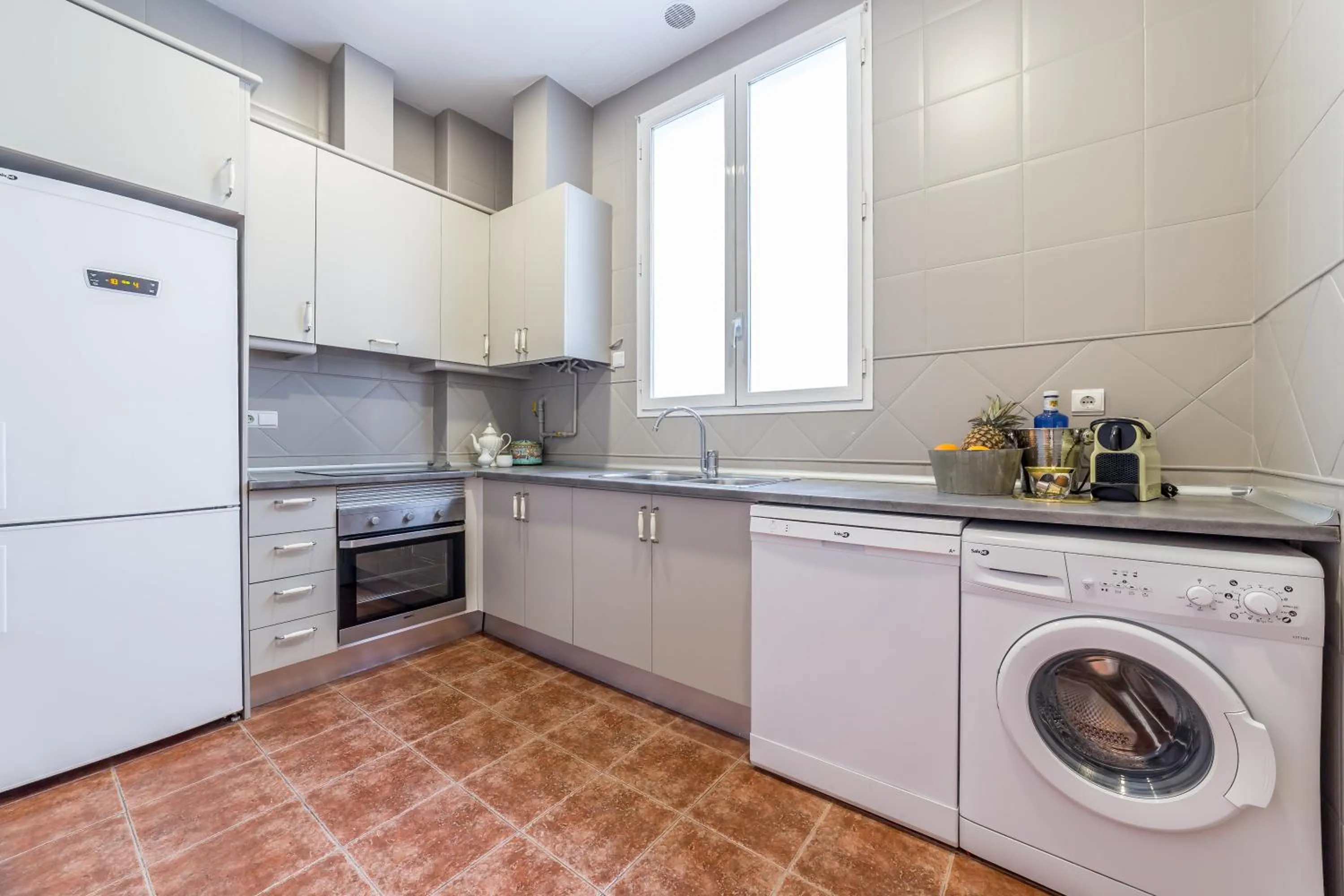 Kitchen or kitchenette in Palacio de Rojas by Moontels