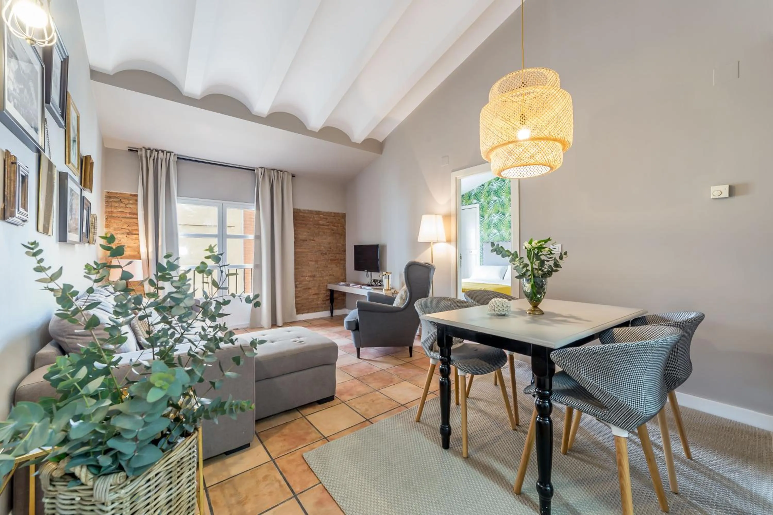 Living room in Palacio de Rojas by Moontels