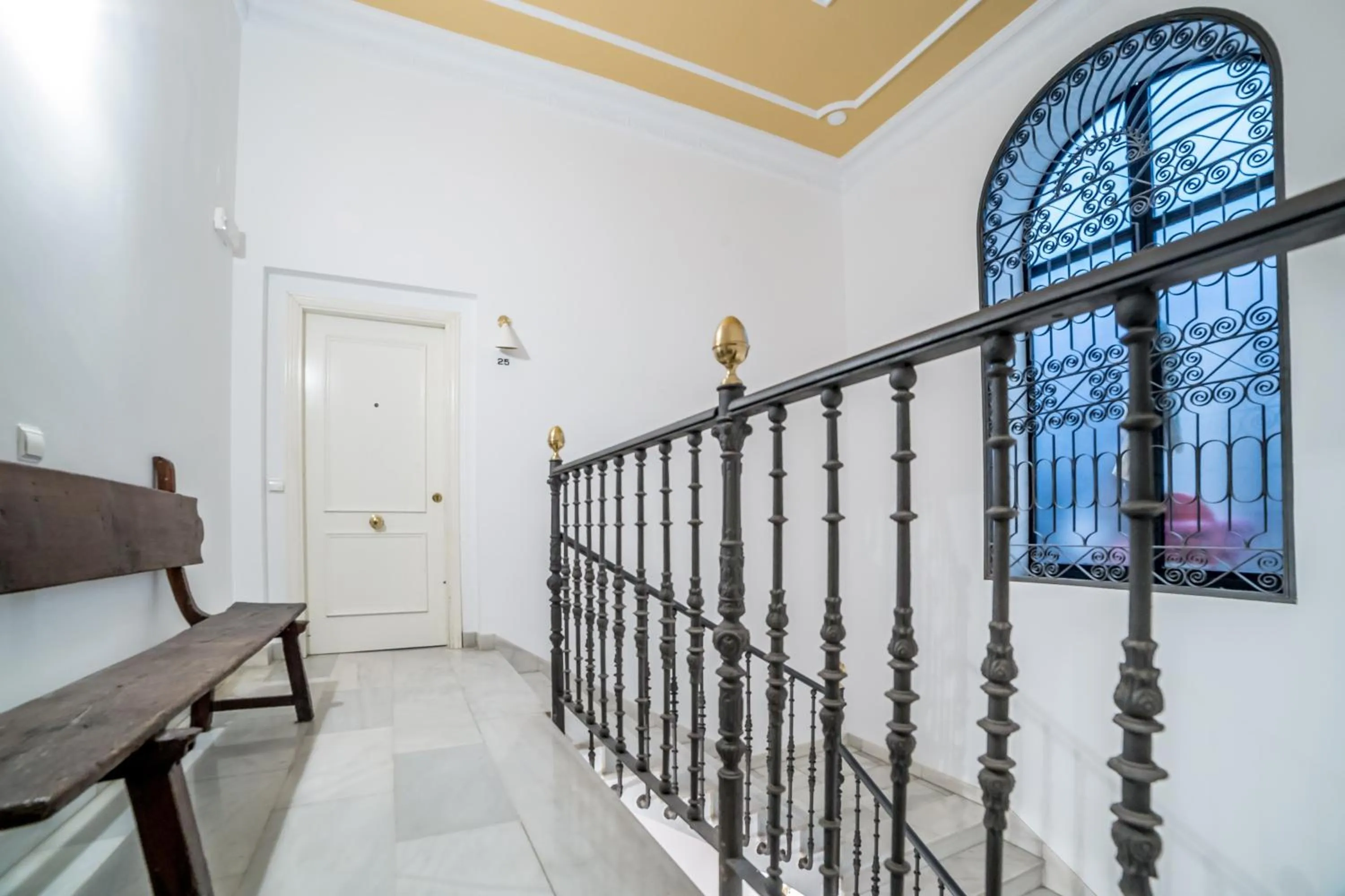 Patio in Palacio de Rojas by Moontels