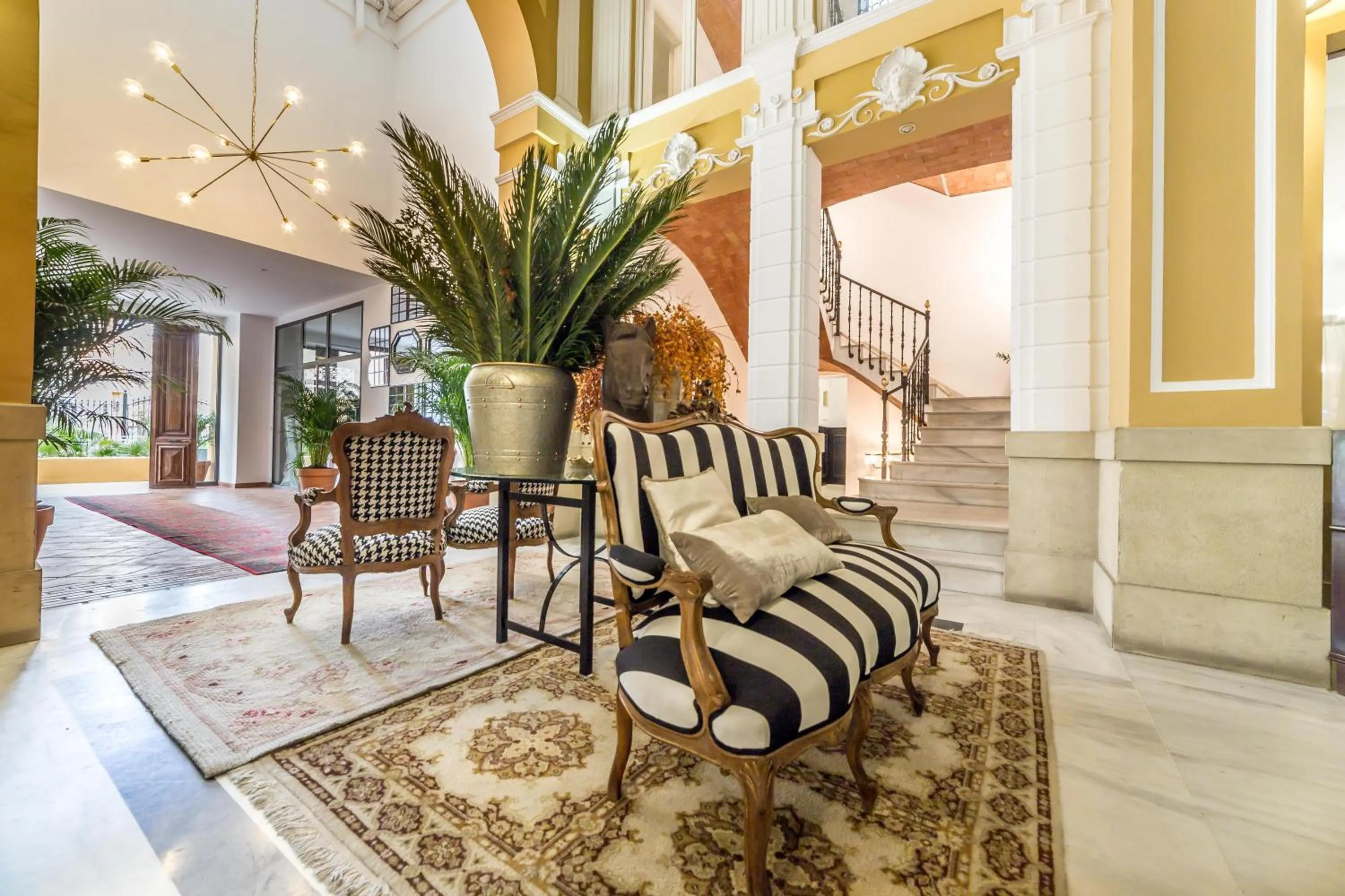 Lobby or reception in Palacio de Rojas by Moontels