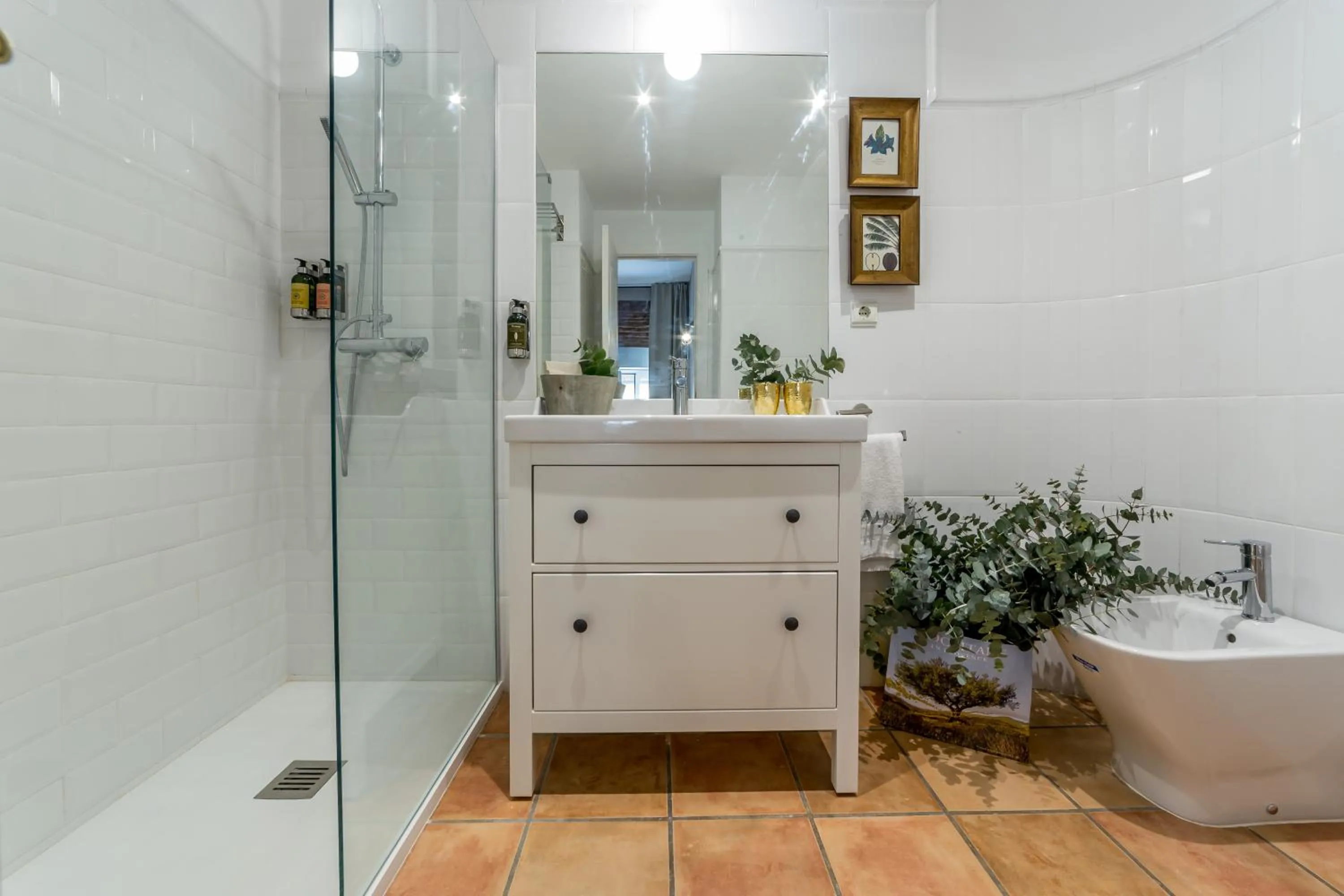 Bathroom in Palacio de Rojas by Moontels