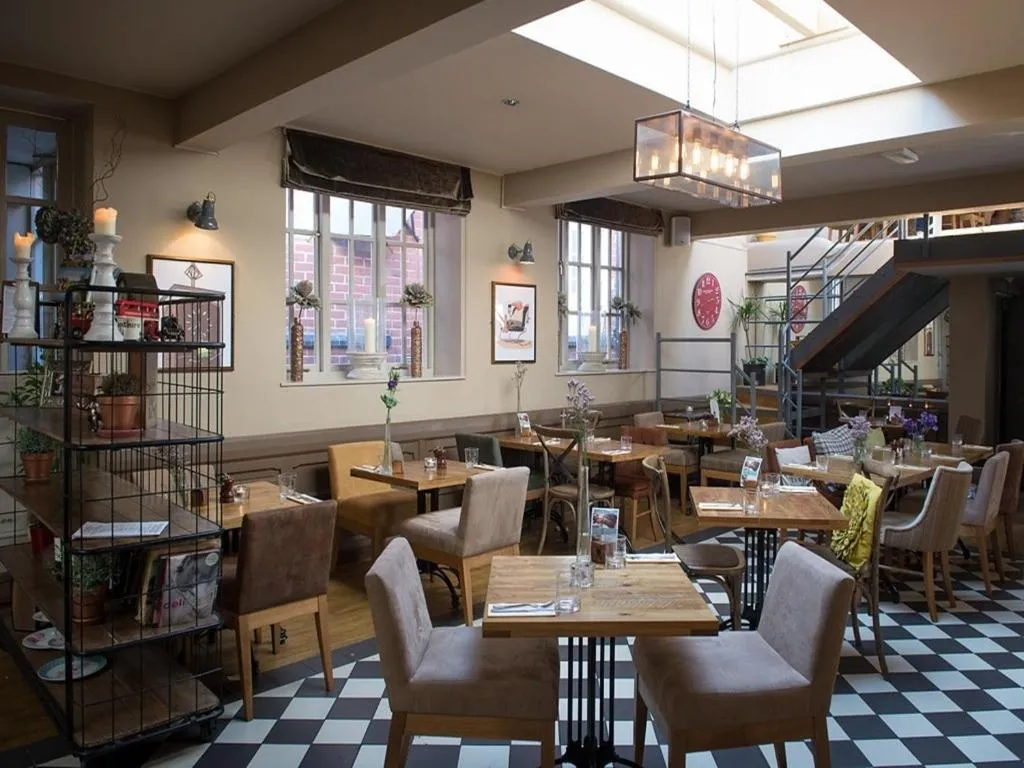 Dining area in Darwin's Townhouse