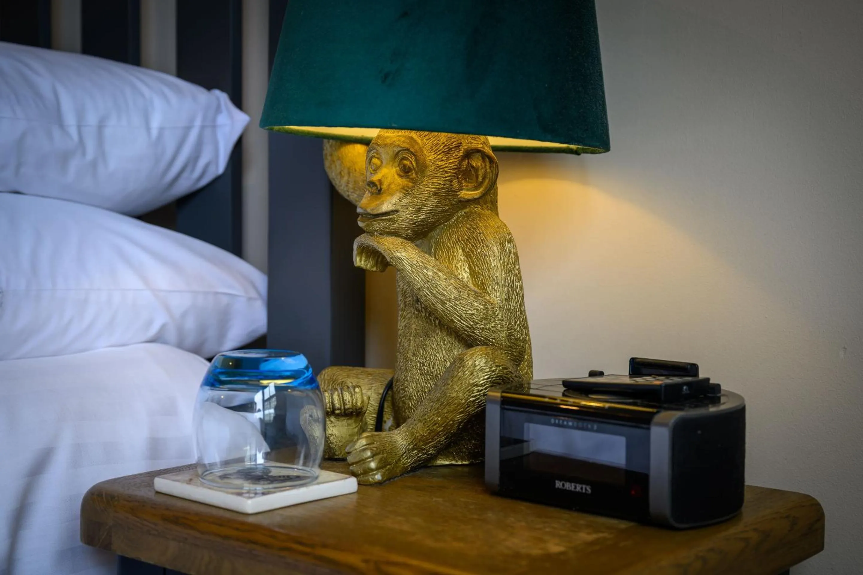 Bedroom, Bed in Darwin's Townhouse