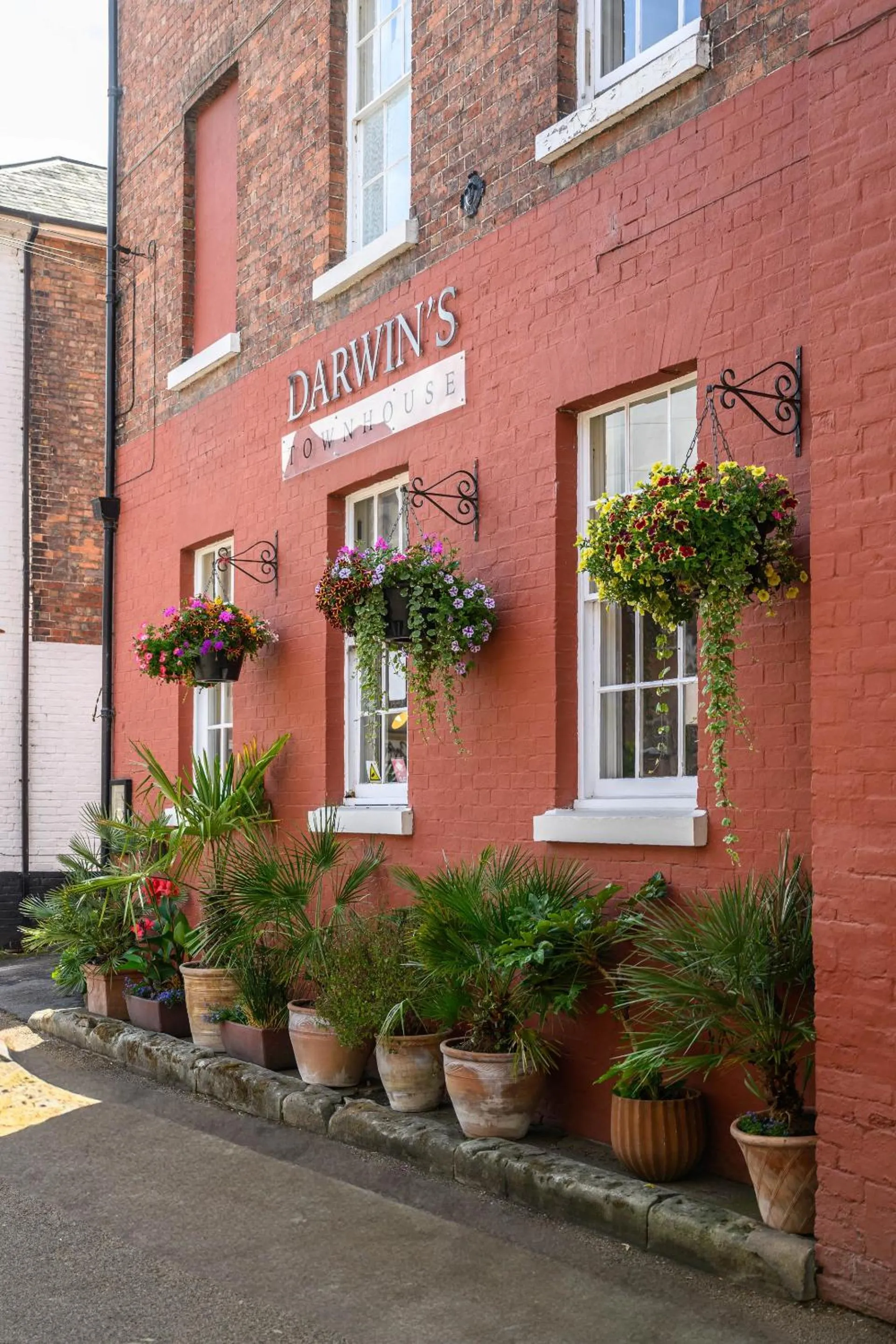 Property building in Darwin's Townhouse