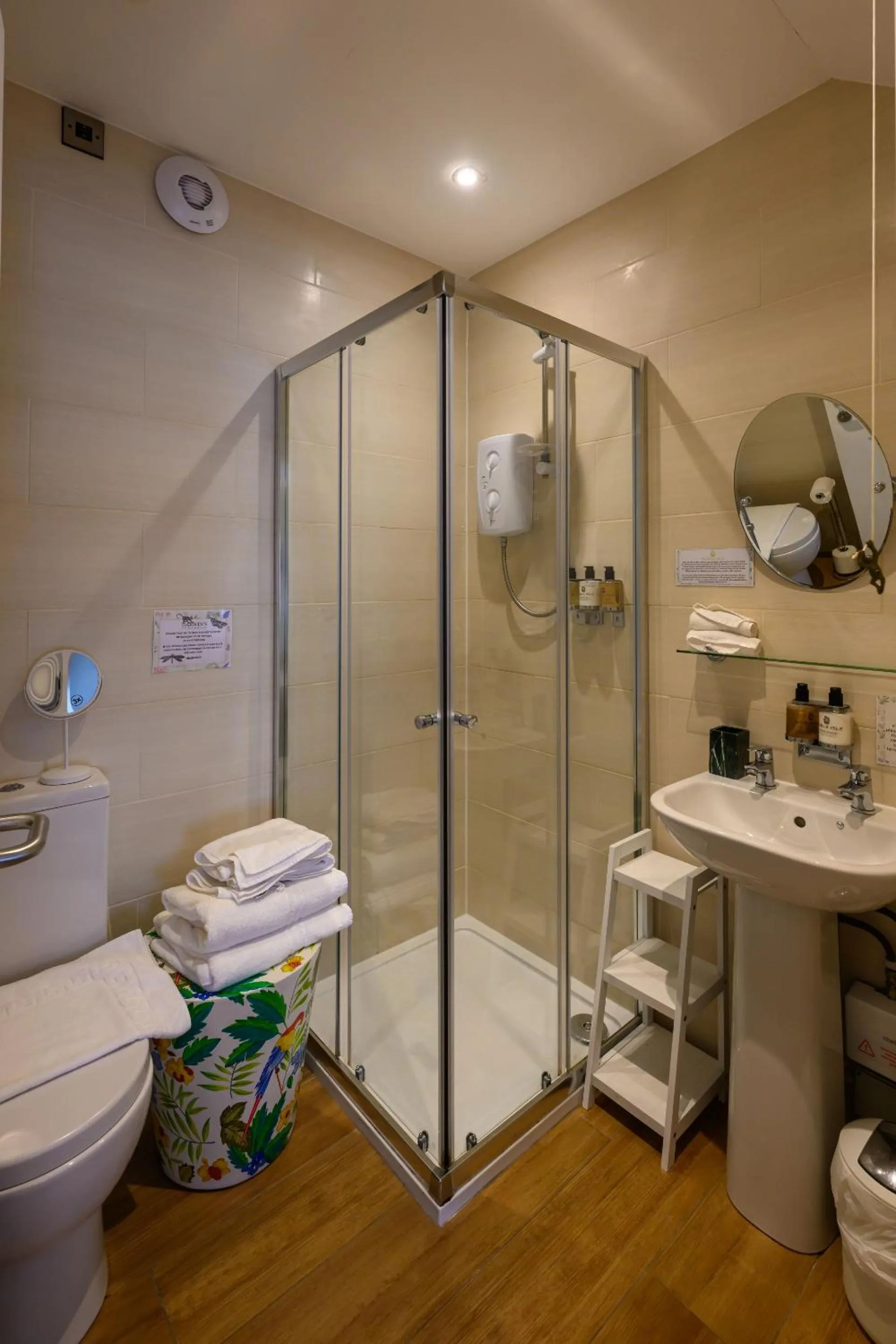 Bathroom in Darwin's Townhouse