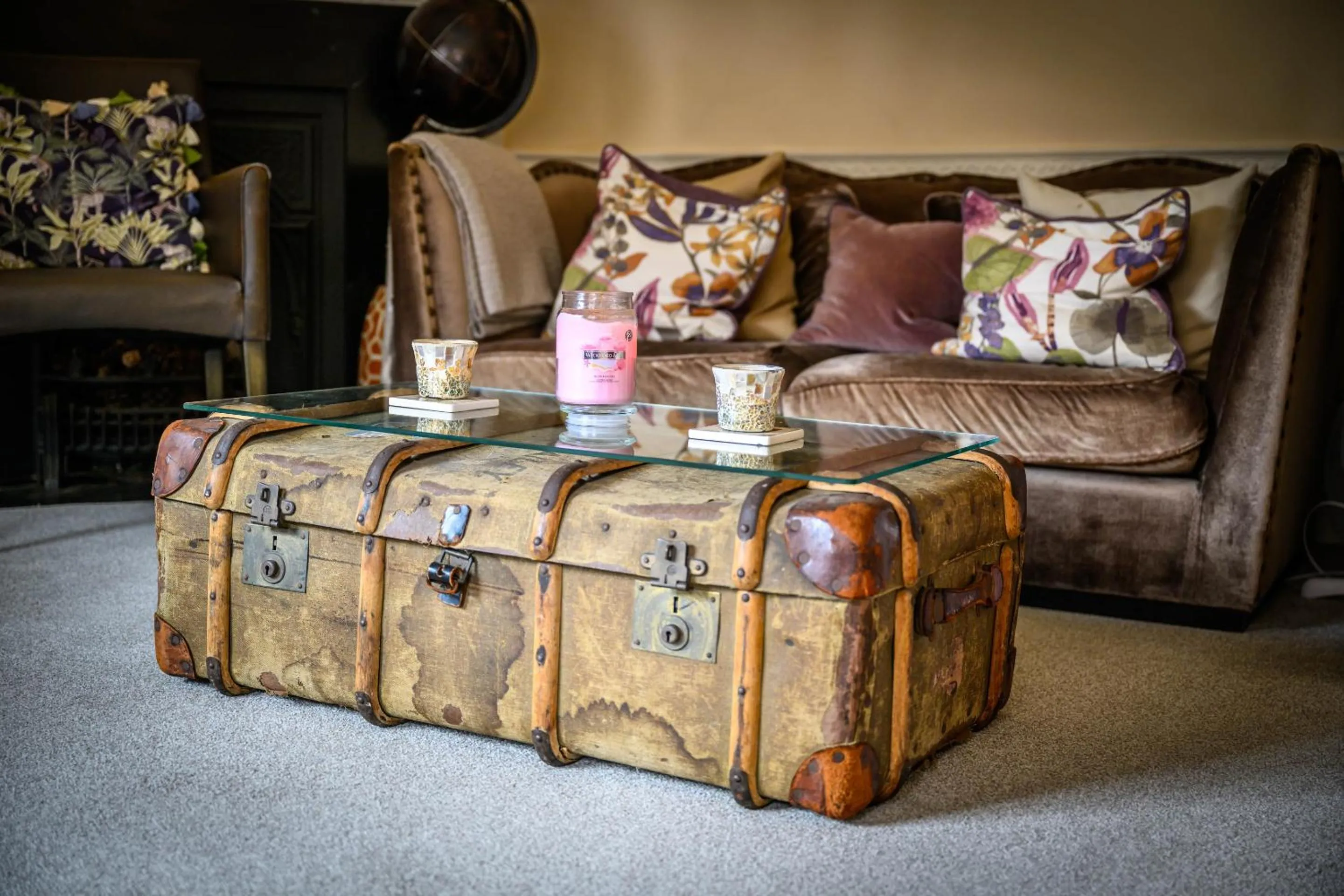 Living room in Darwin's Townhouse