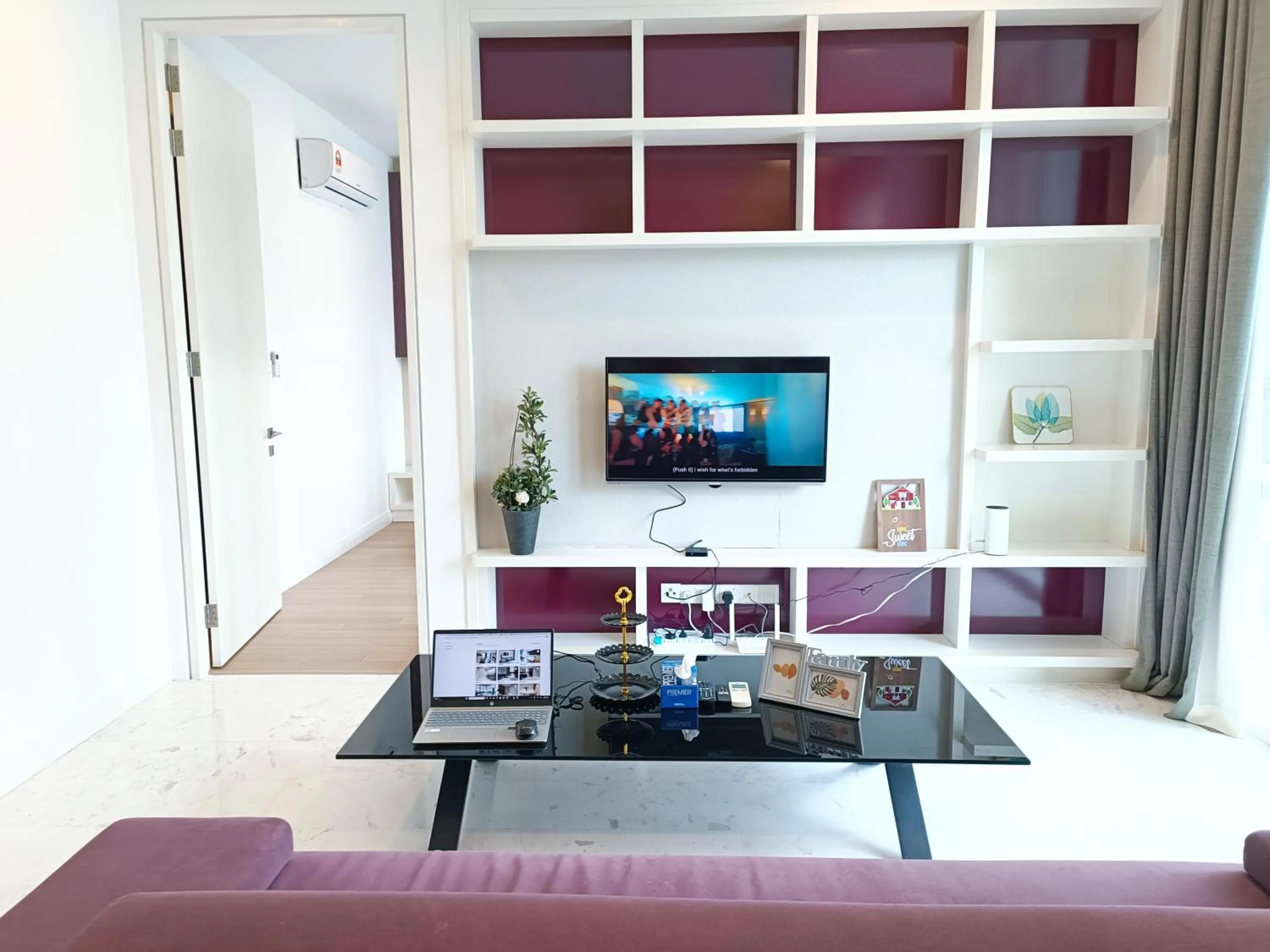 TV and multimedia in Castle Quest Residence