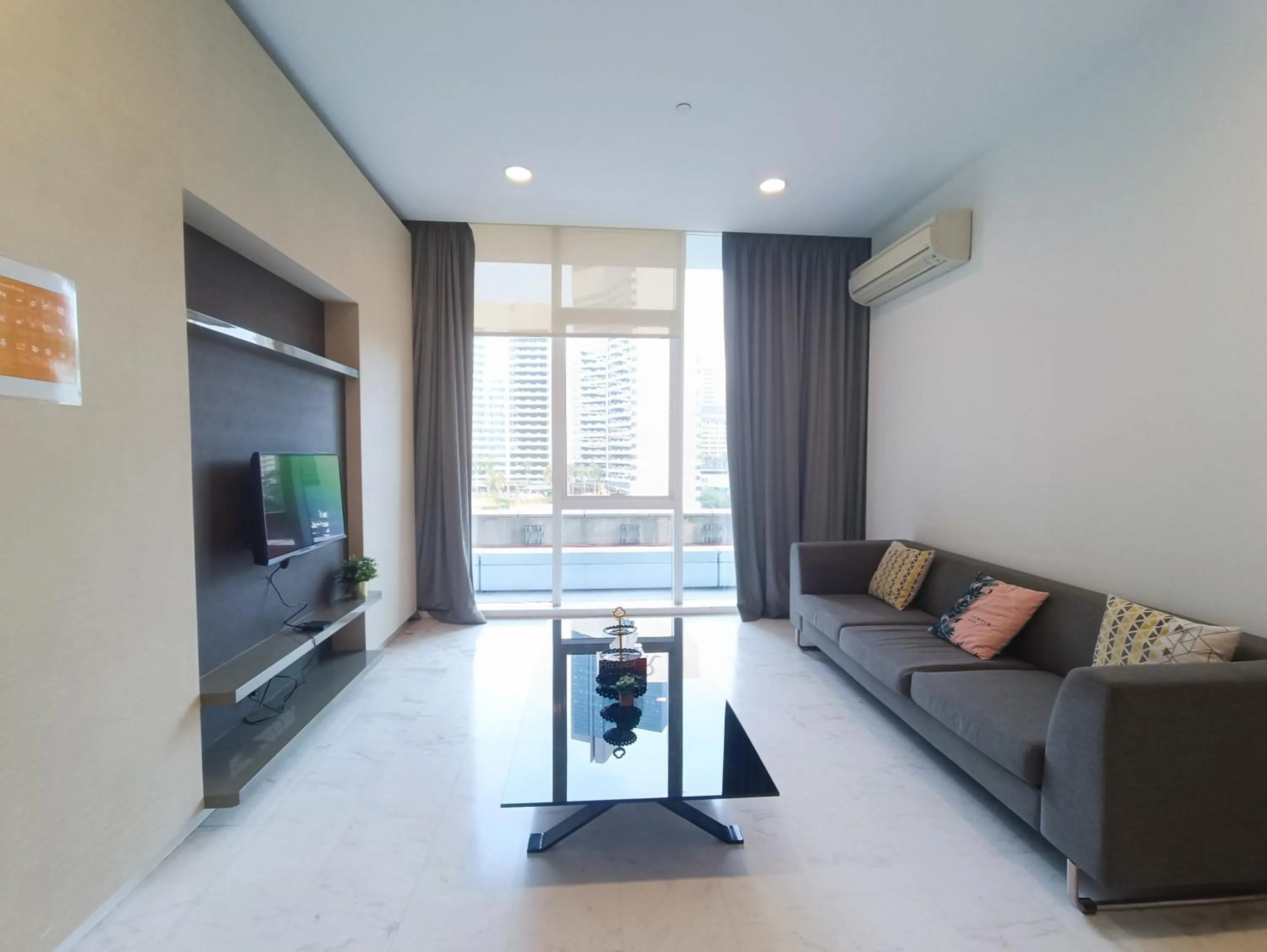 TV and multimedia in Castle Quest Residence