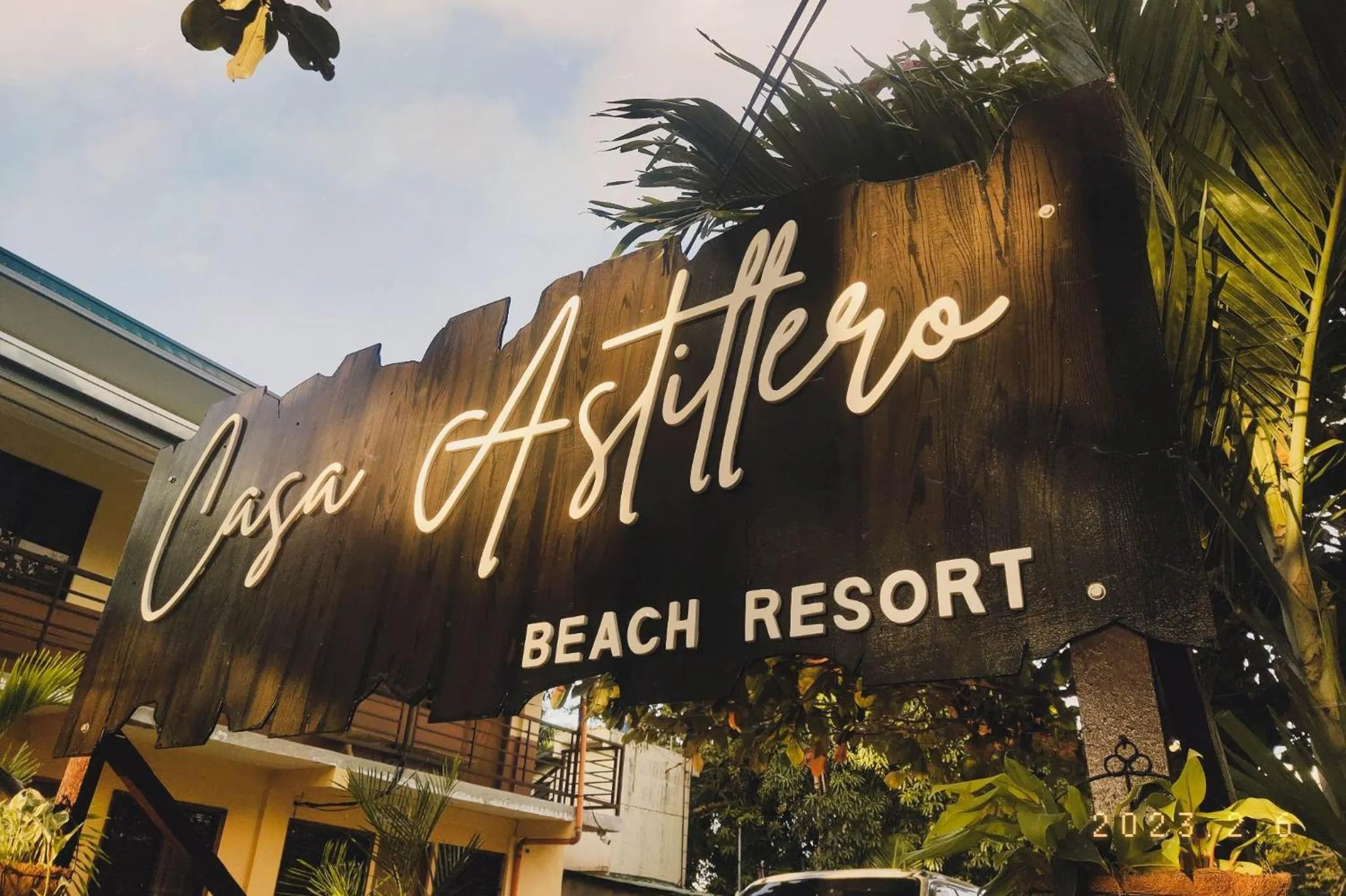 Beach Front Calatagan Apartelle