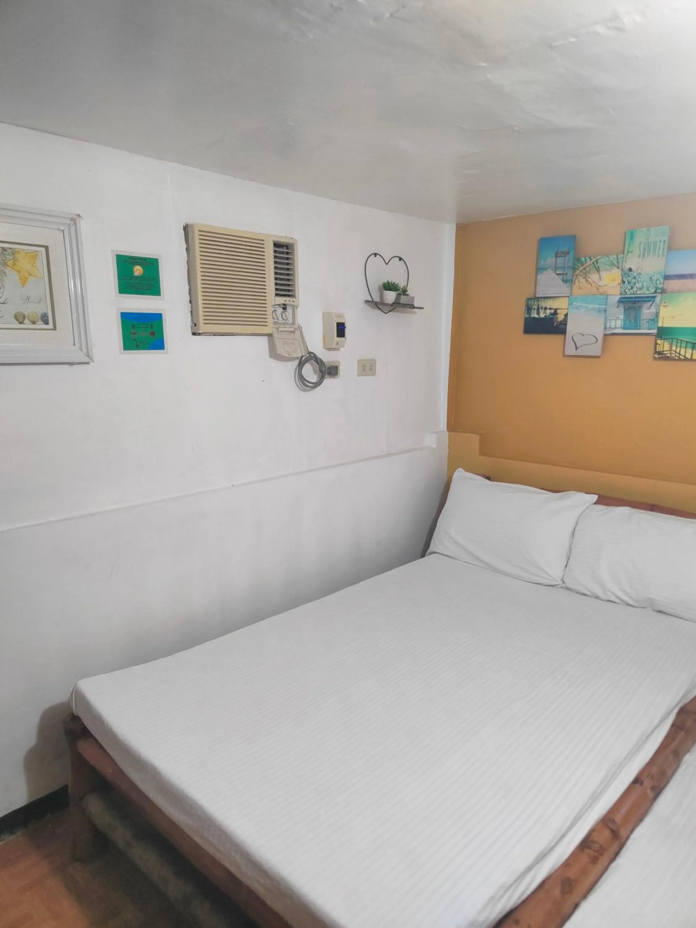 Bed in Beach Front Calatagan Apartelle