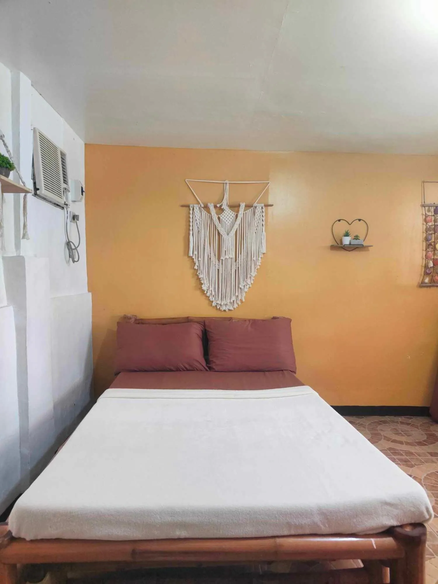 Bed in Beach Front Calatagan Apartelle