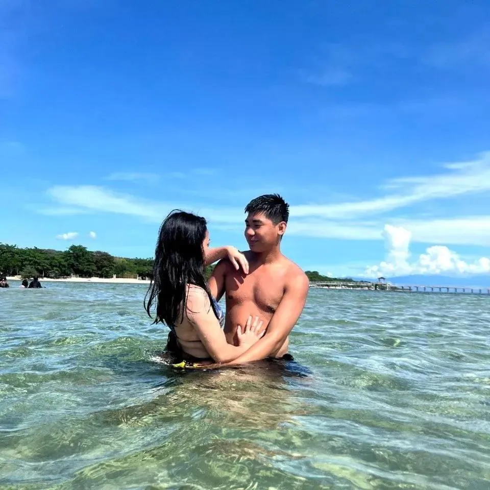 Beach Front Calatagan Apartelle