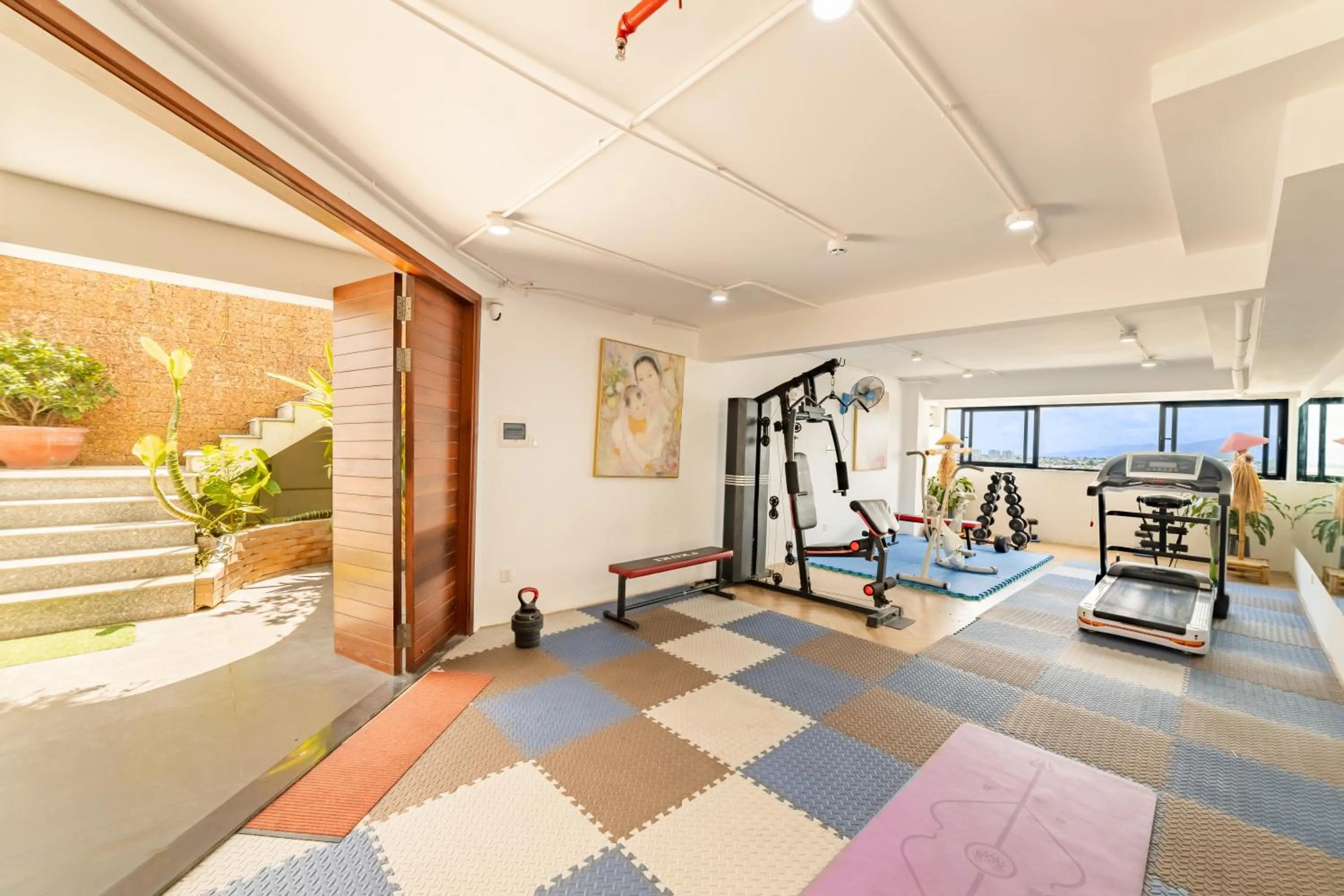 Fitness centre/facilities in MTR Apartment & Hotel
