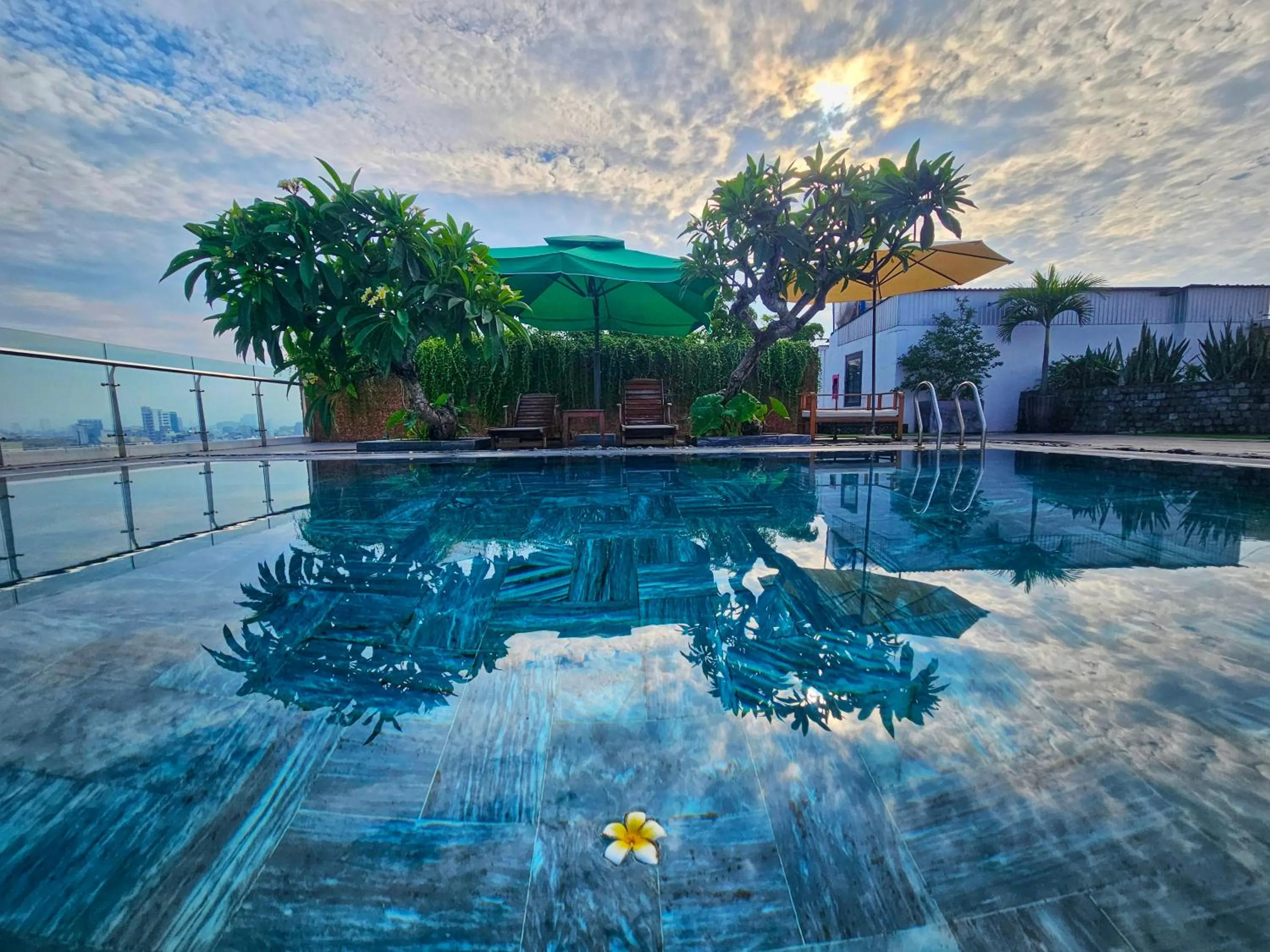 Swimming pool in MTR Apartment & Hotel