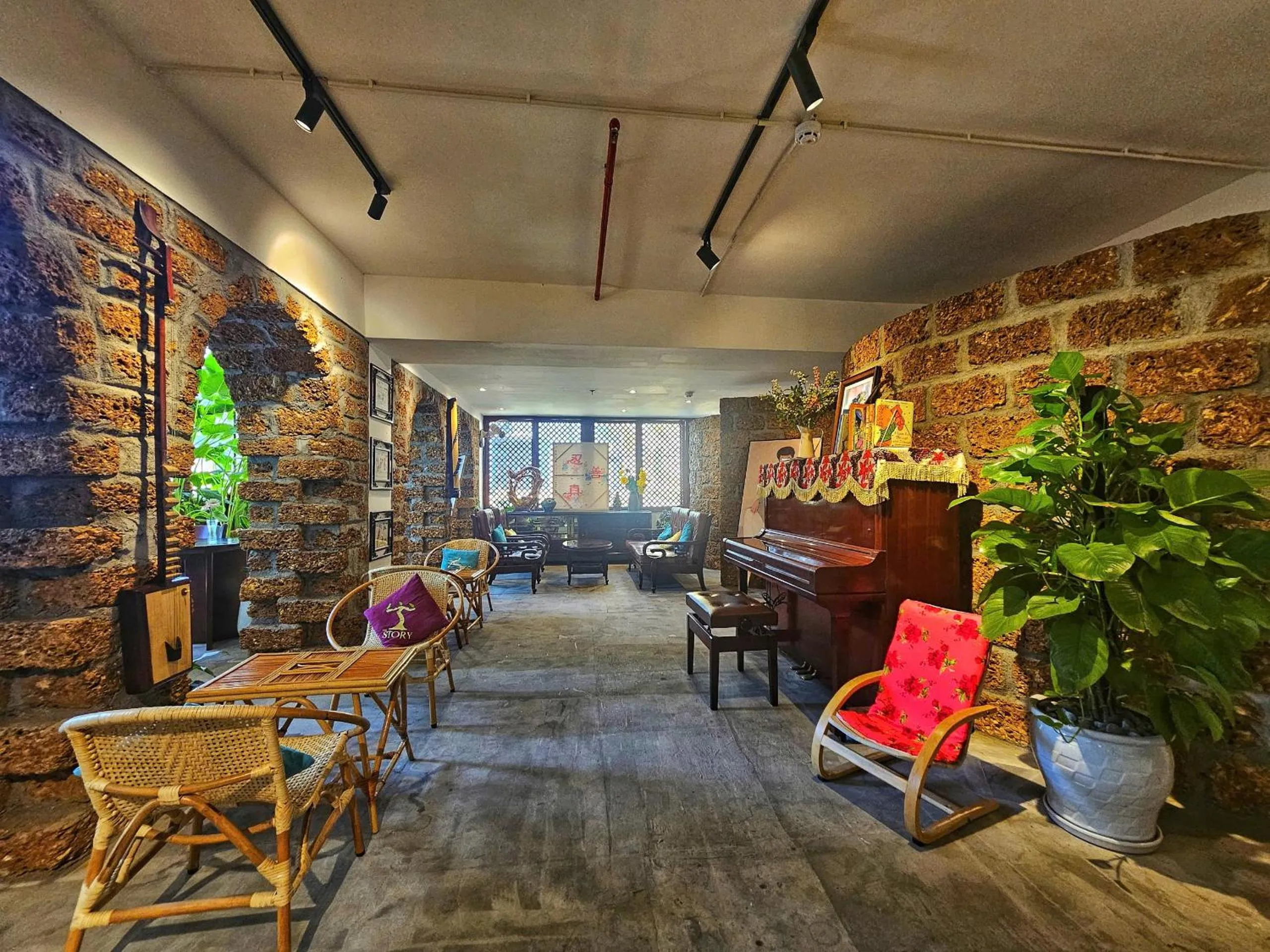 Coffee/tea facilities in MTR Apartment & Hotel