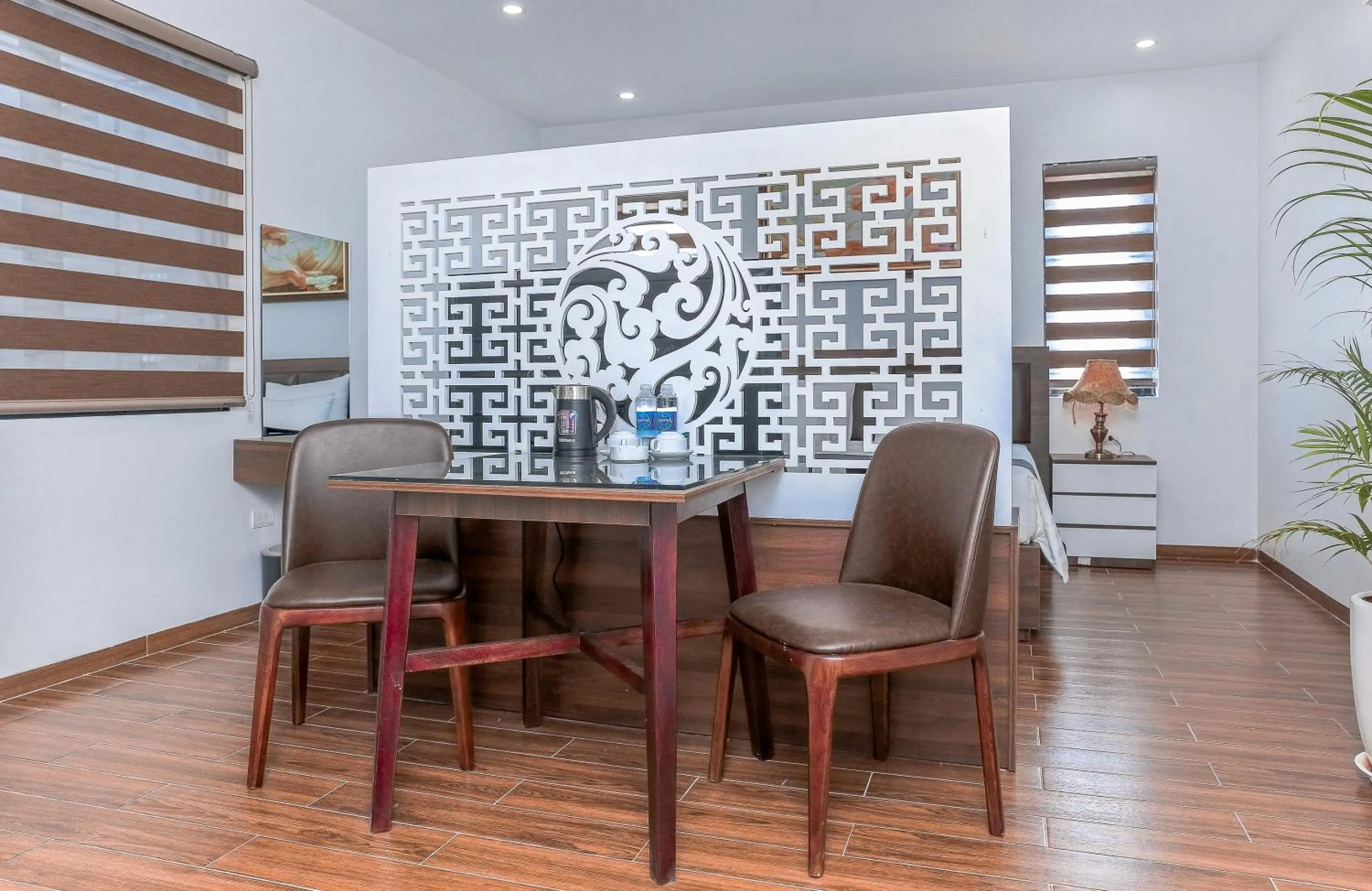 Seating area in Yên Phong Hotel