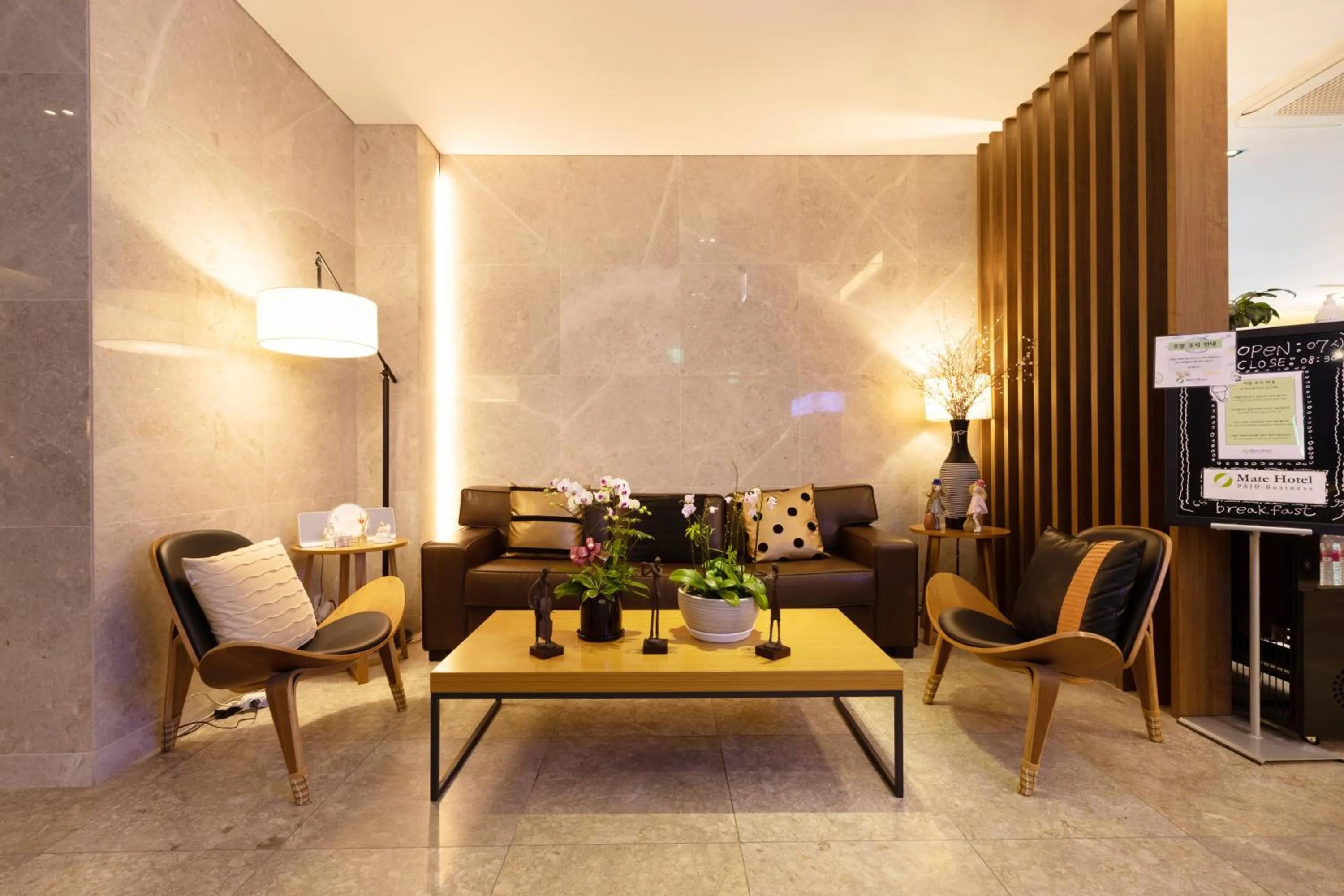 Lobby or reception in Mate Hotel Paju