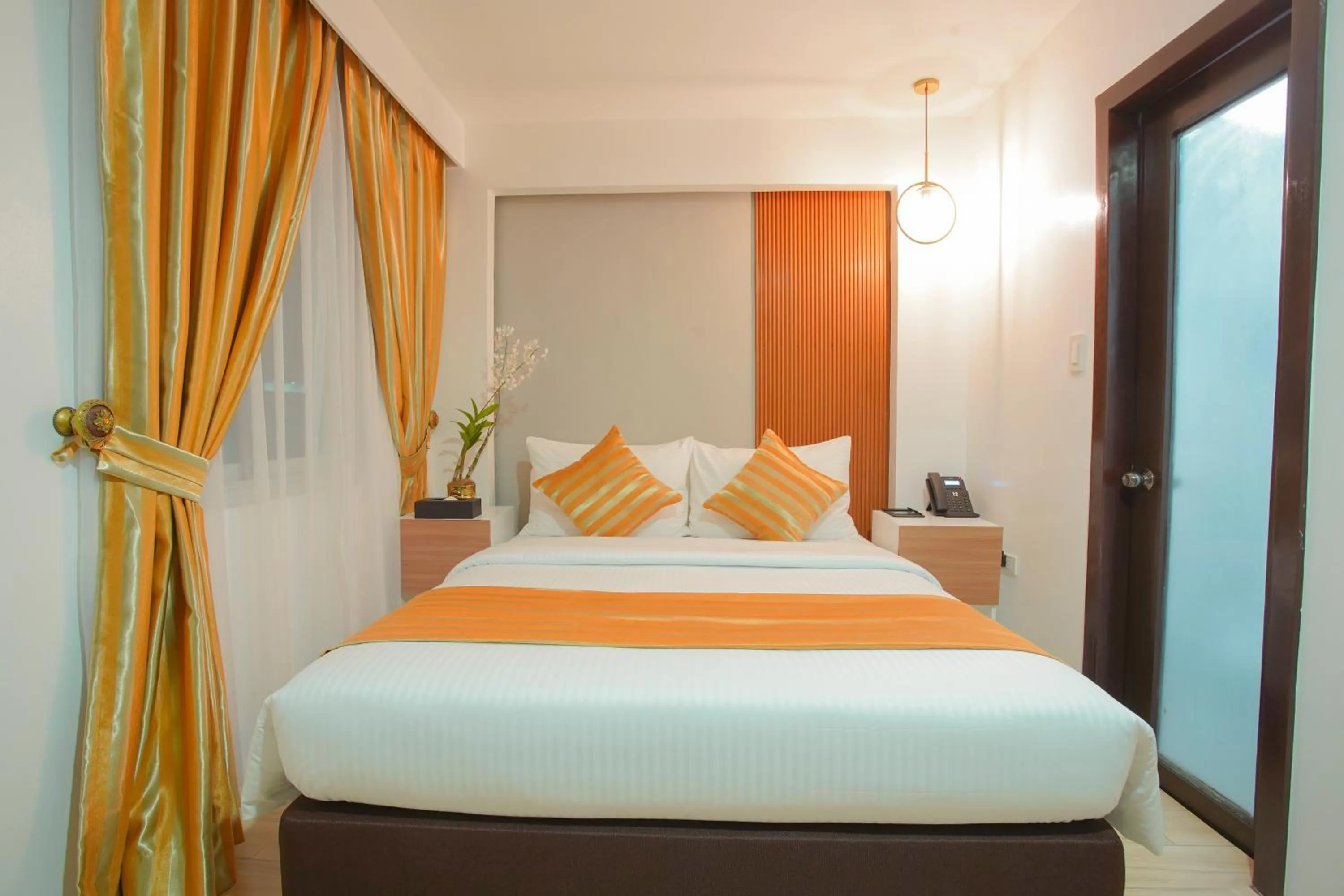 Bed in Ragazzi Resort Hotel