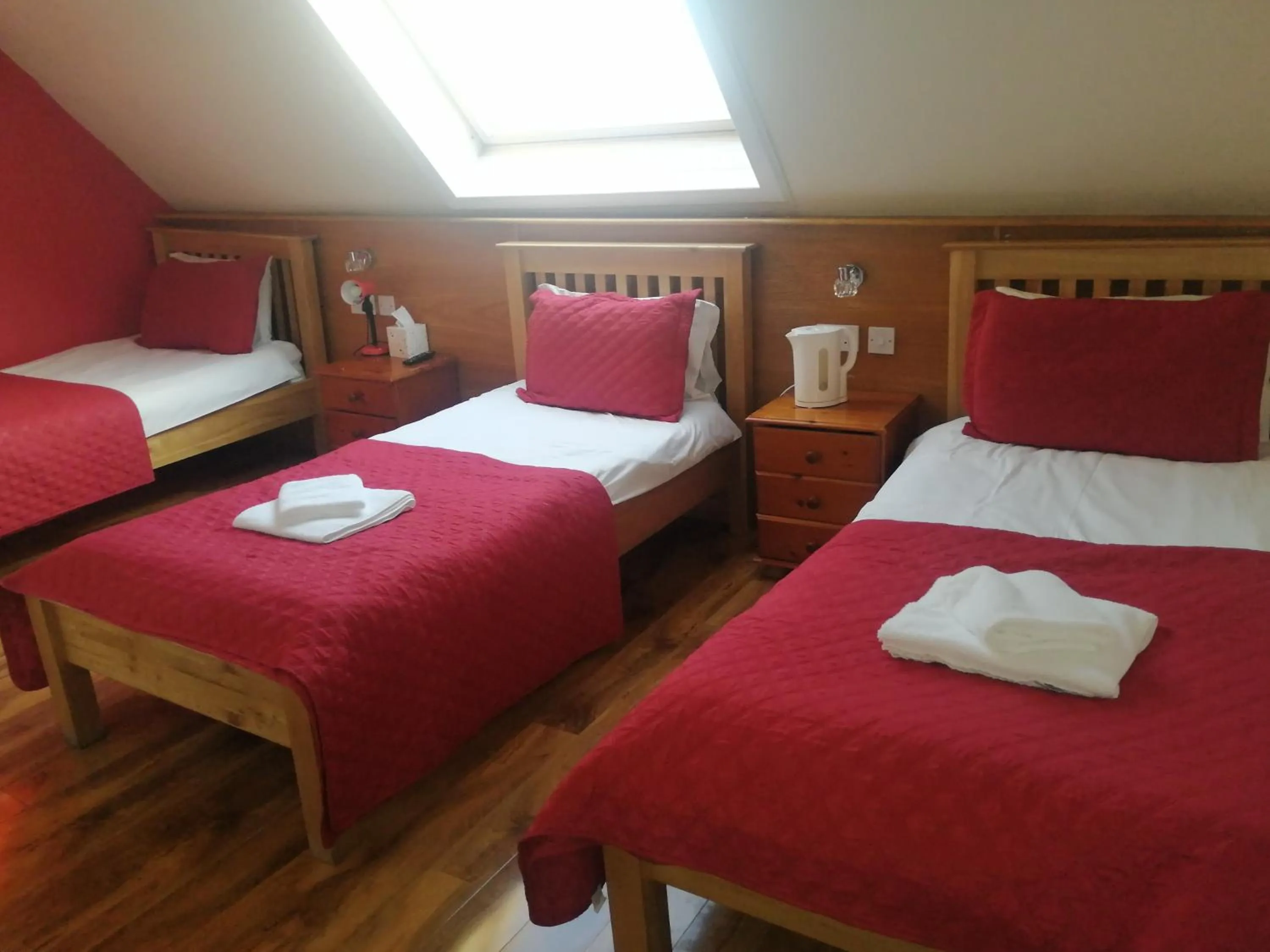 Bedroom, Bed in Corstorphine Lodge Hotel