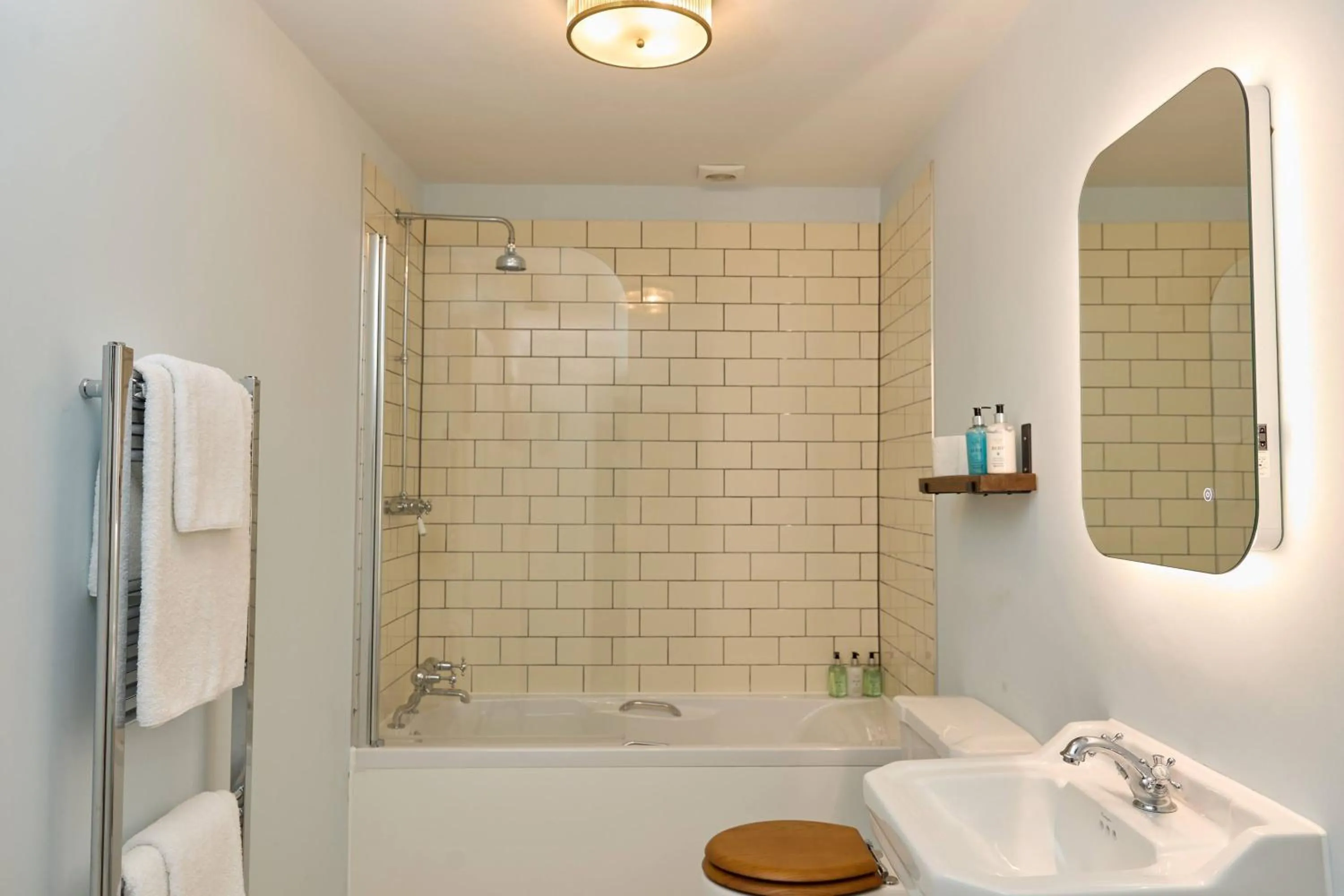 Bathroom in Dolphin Hotel