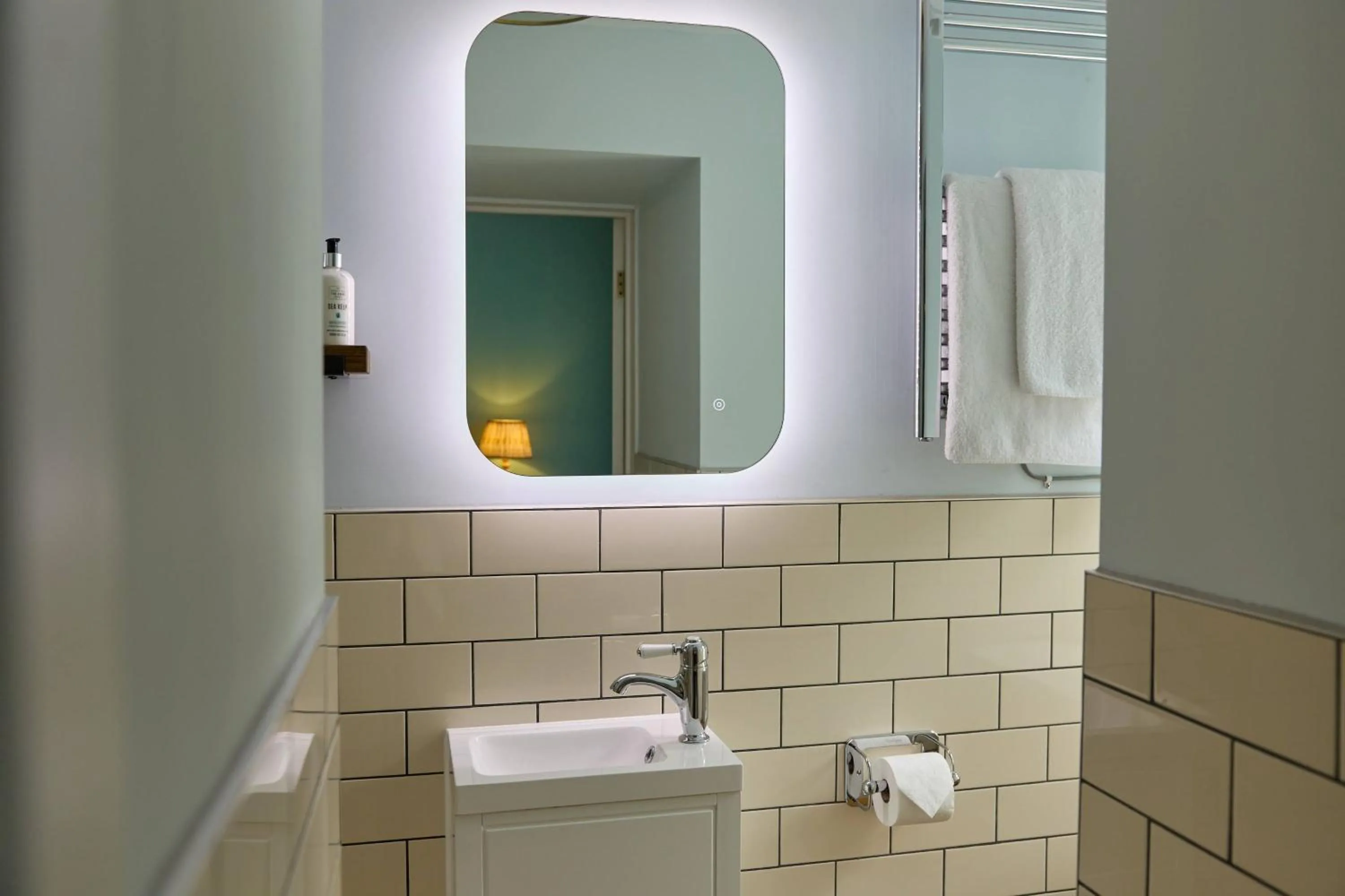 Bathroom in Dolphin Hotel