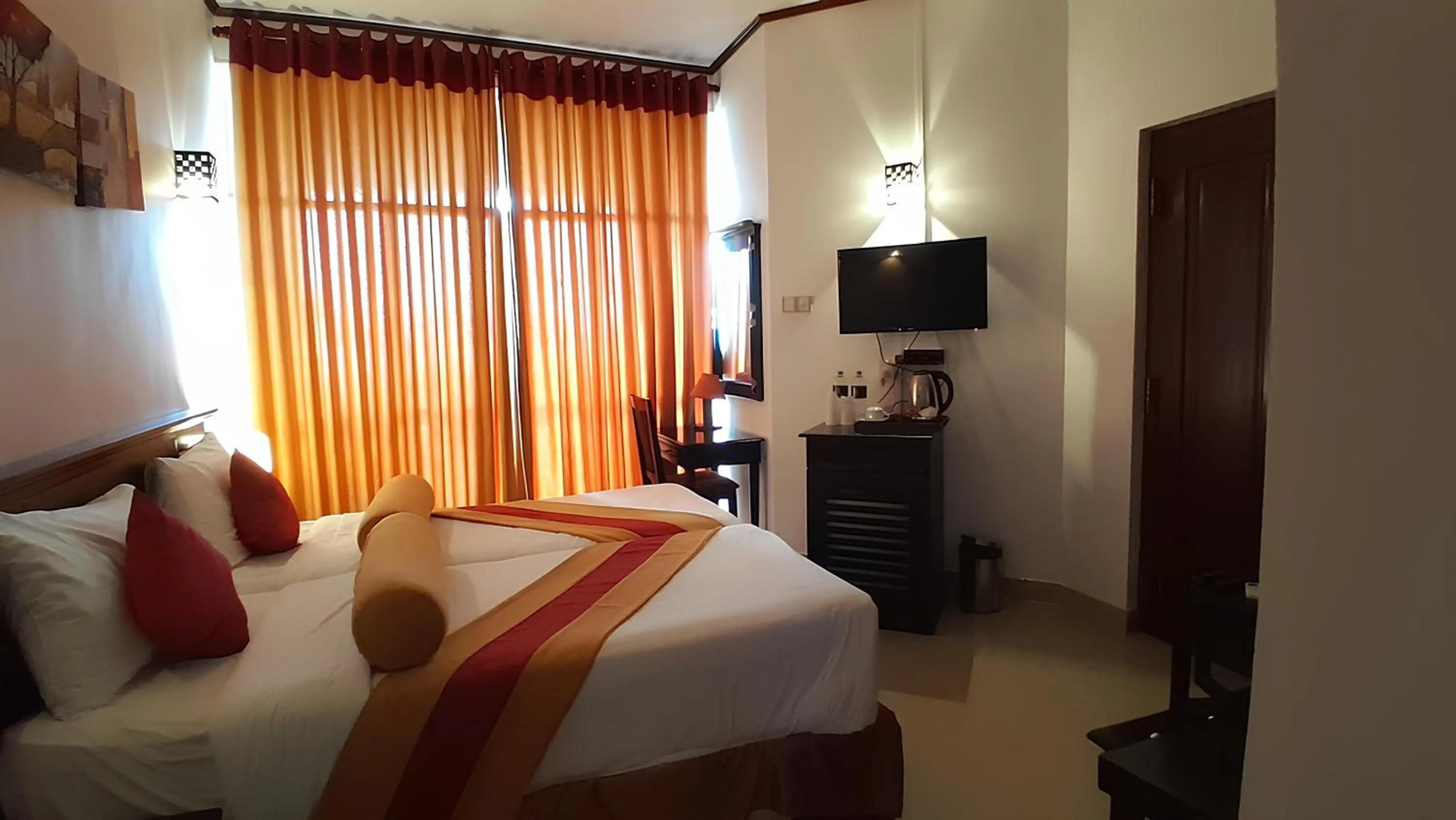 View (from property/room), Bed in Laya Beach