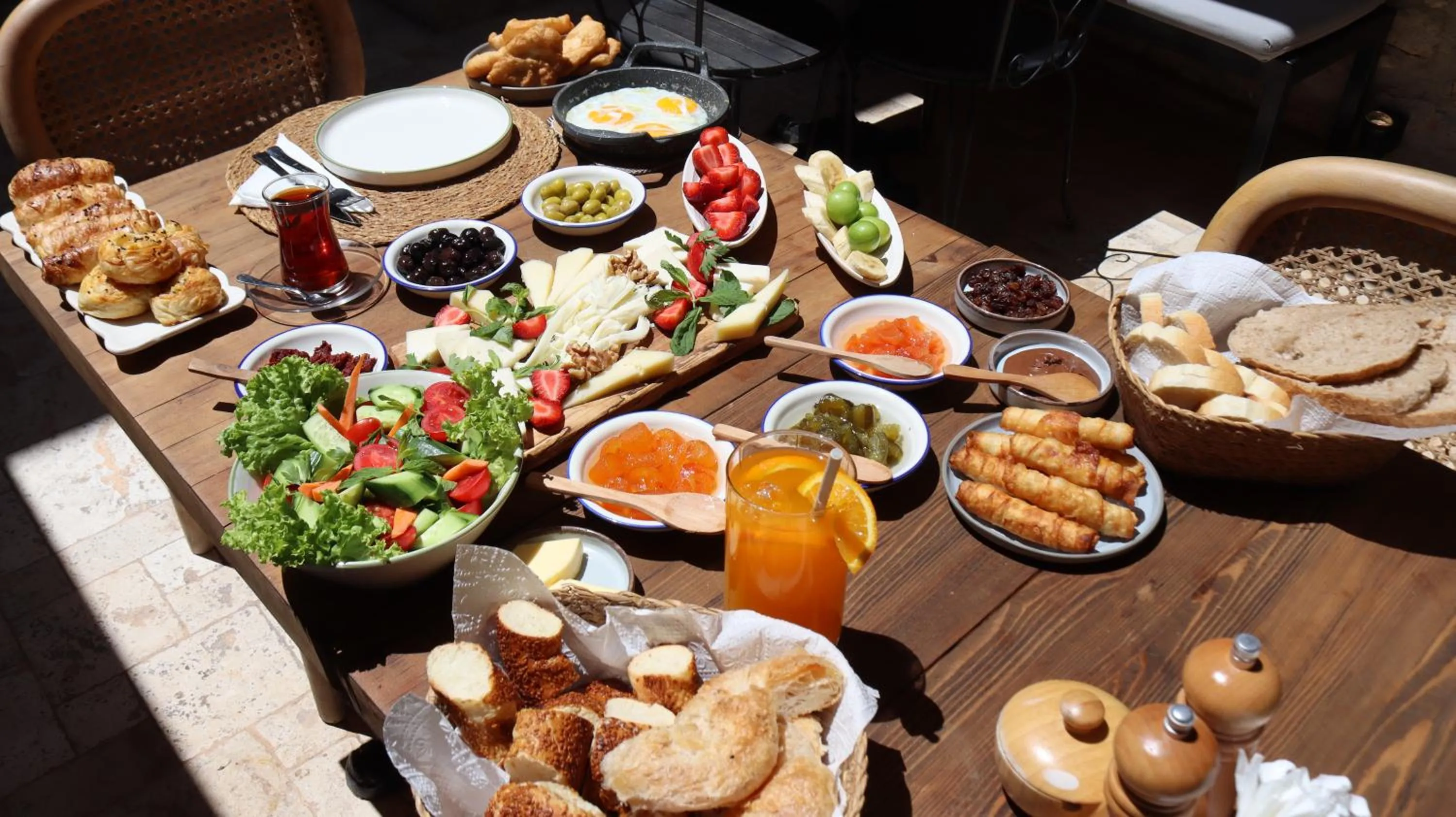 Breakfast in Aliko Hotel