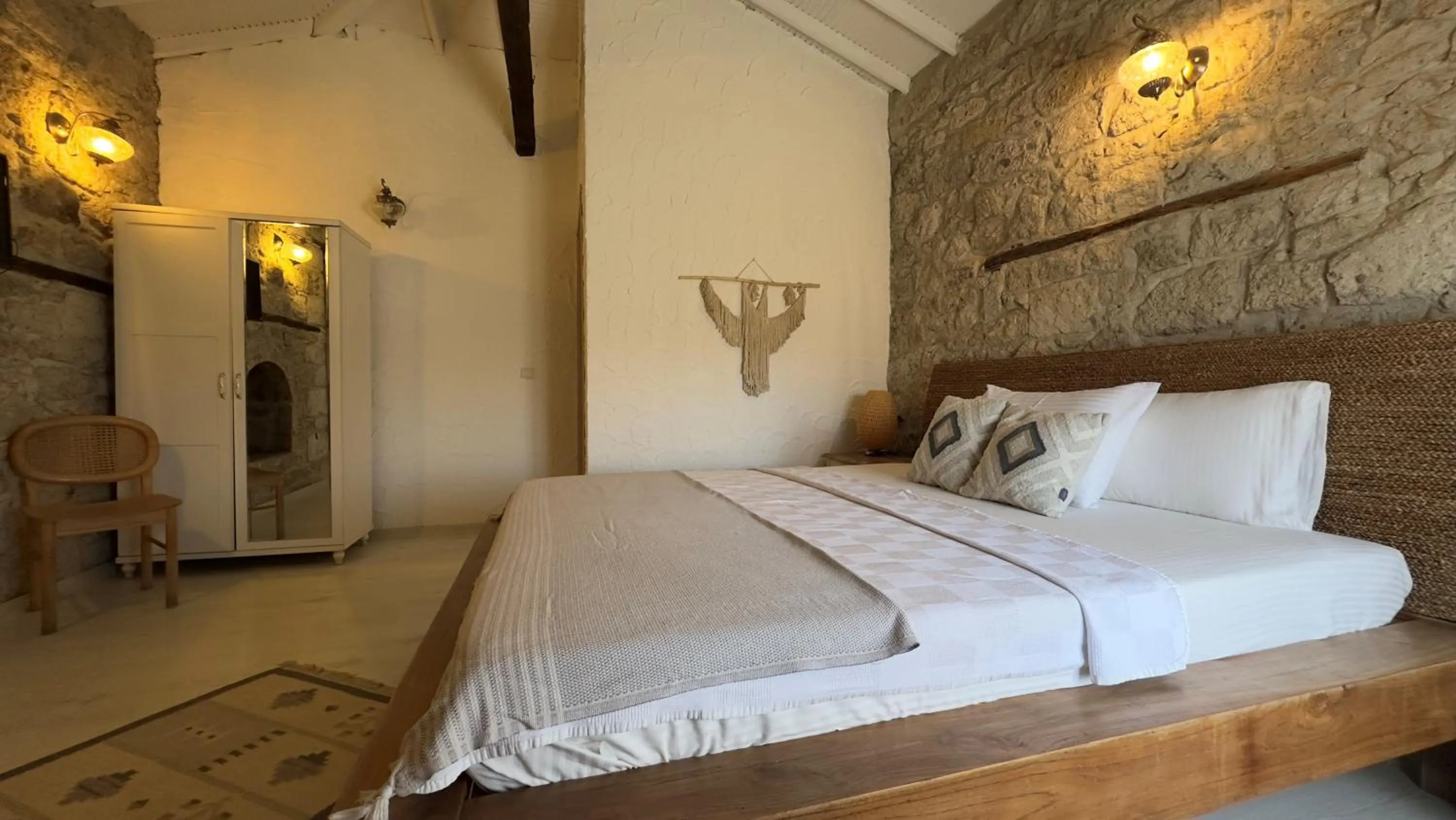 Photo of the whole room in Aliko Hotel