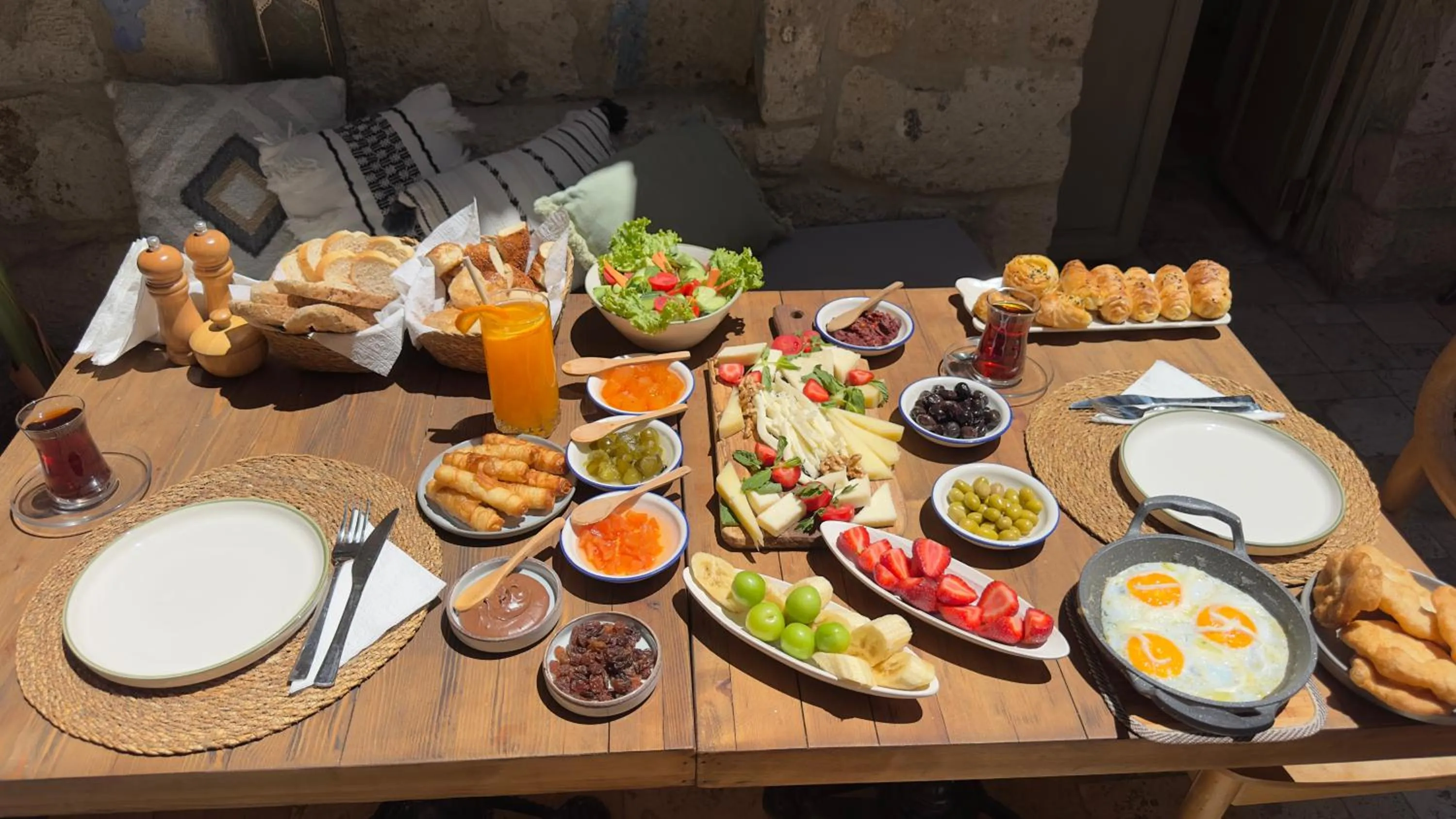 Breakfast in Aliko Hotel