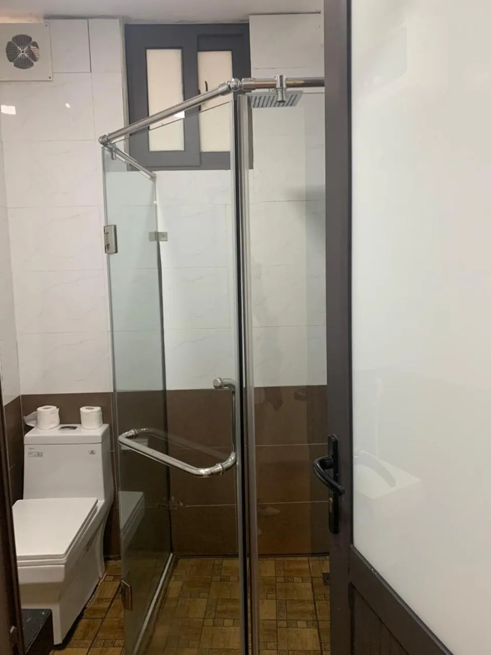 Valley Hotel &Travel