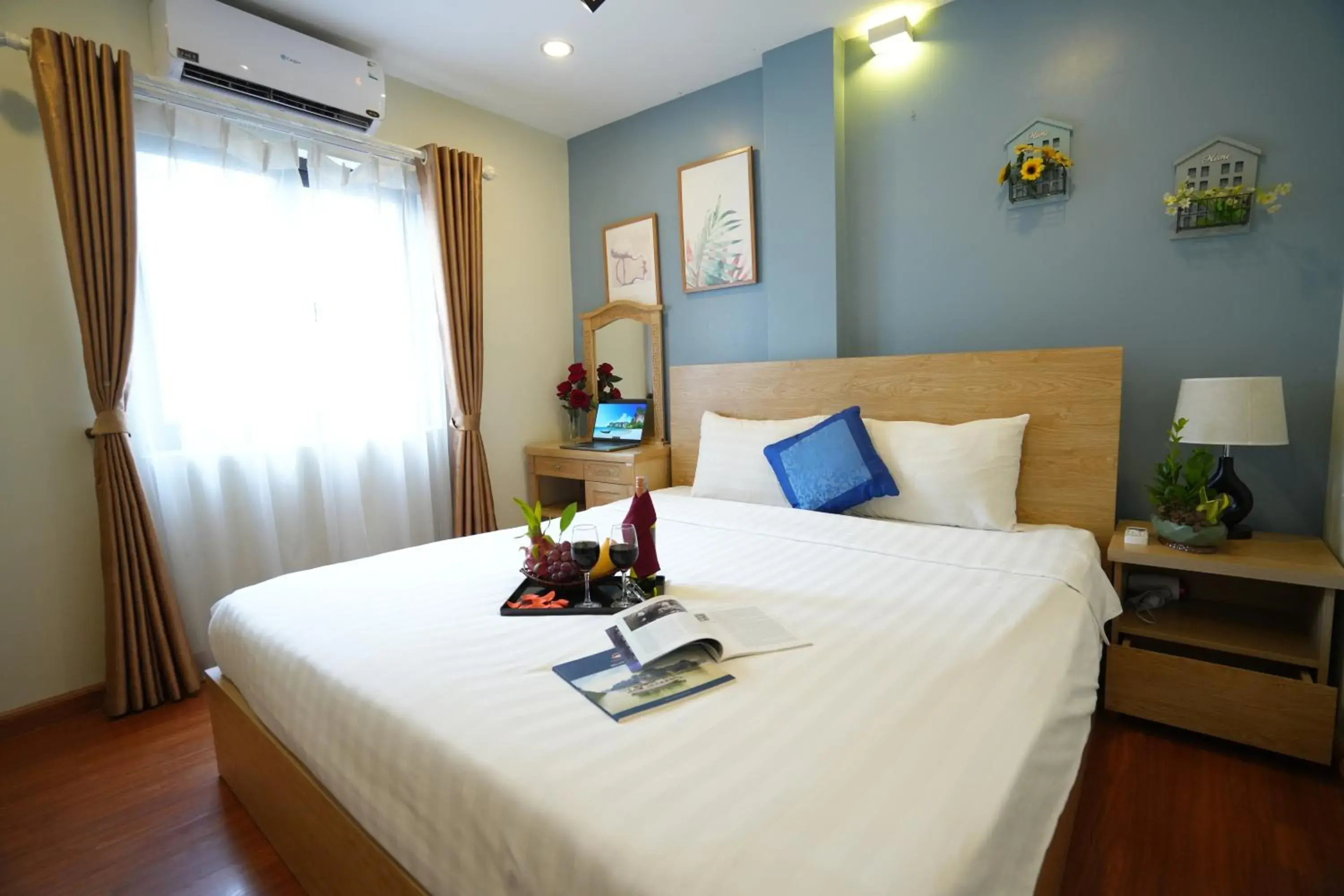 View (from property/room), Bed in Valley Hotel &Travel View (from property/room), Bed in Valley Hotel &Travel