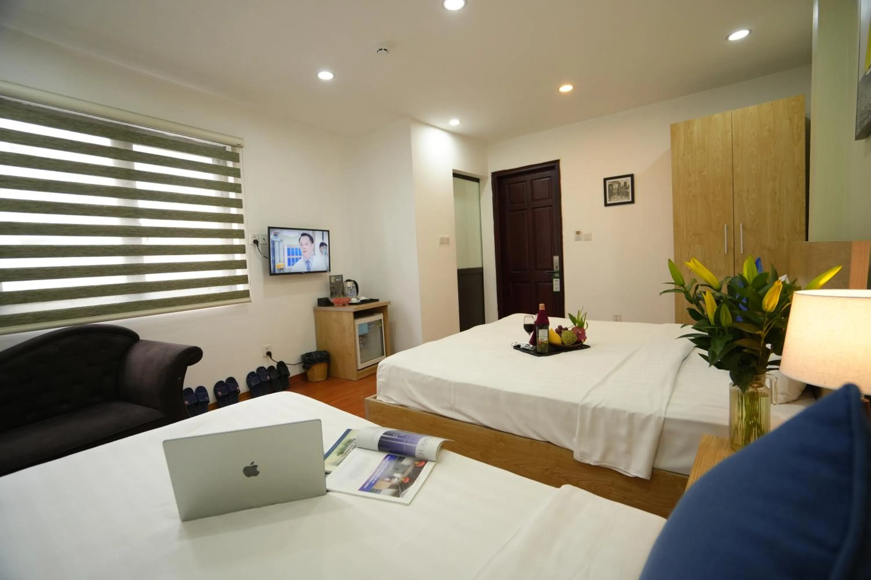 Bedroom in Valley Hotel &Travel