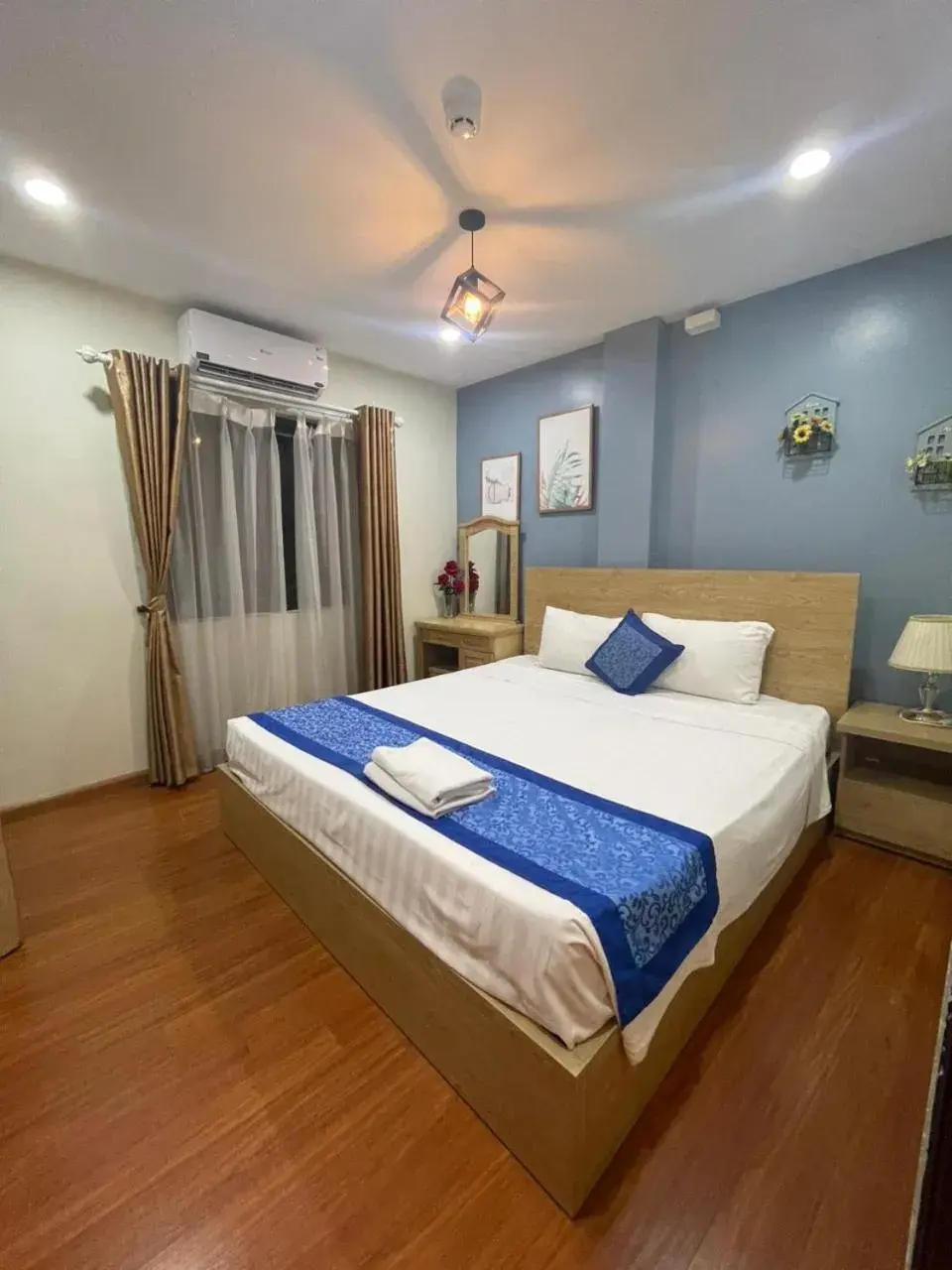 Photo of the whole room, Bed in Valley Hotel &Travel Photo of the whole room, Bed in Valley Hotel &Travel